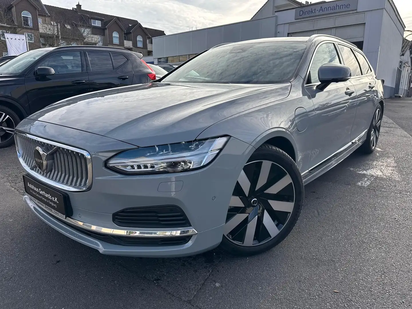 Volvo V90 T6 AWD Plus LRANG,Pano,360°,BLIS,ACC,LED Grau - 1