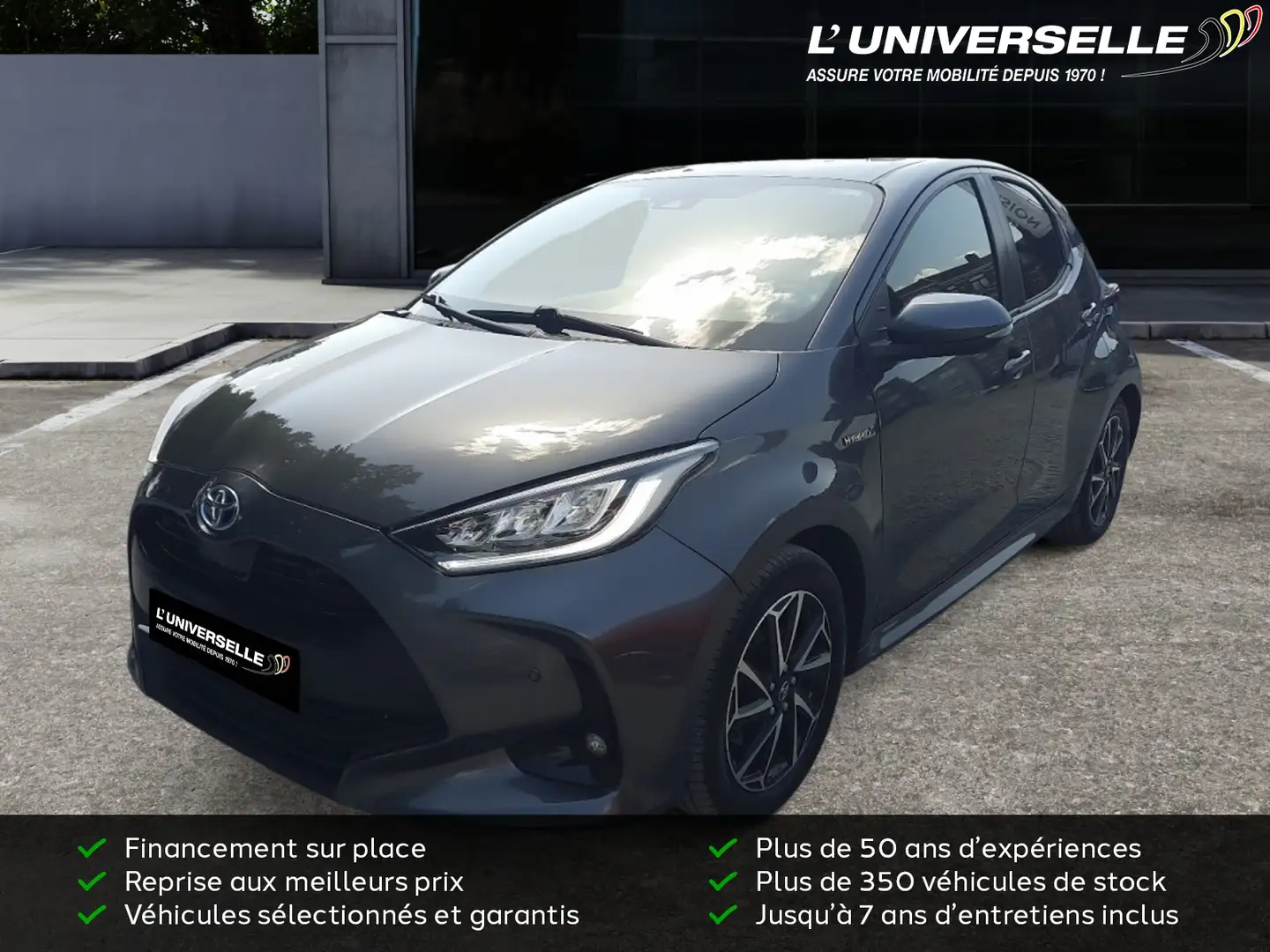 Toyota Yaris ICONIC Grijs - 1