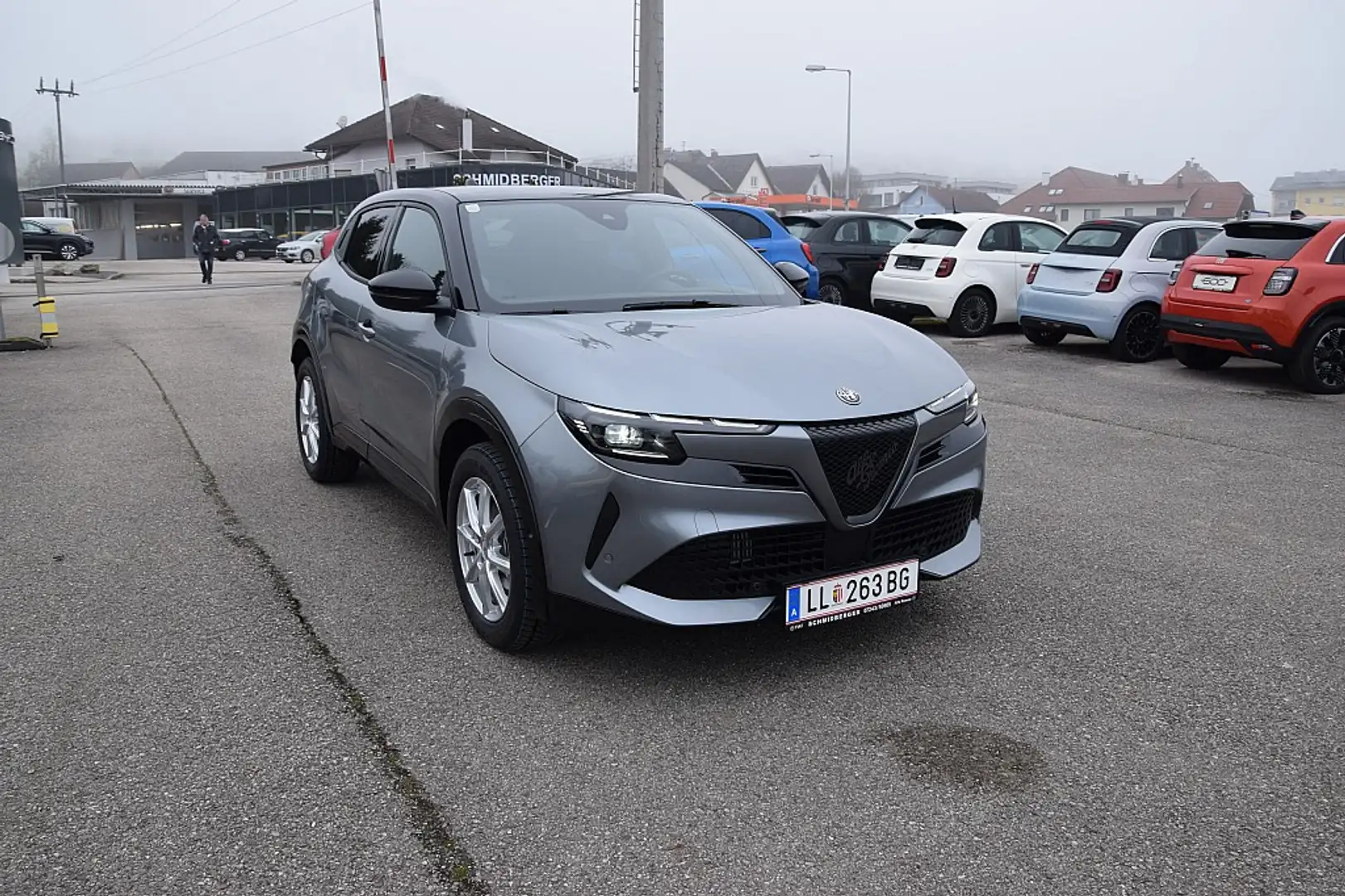 Alfa Romeo Junior Ibrida  1.2 MHEV e-DCT6 Grau - 2