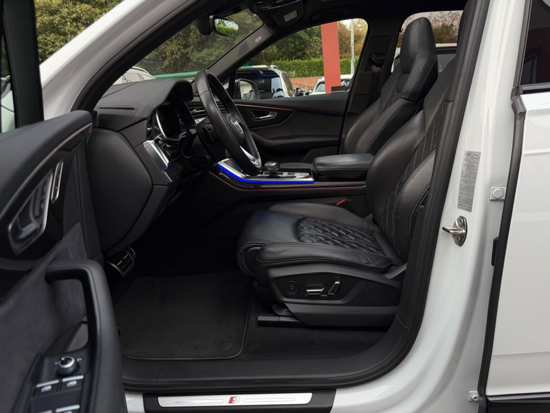 Audi Q7 50 TDI quattro competition plus — photo 10