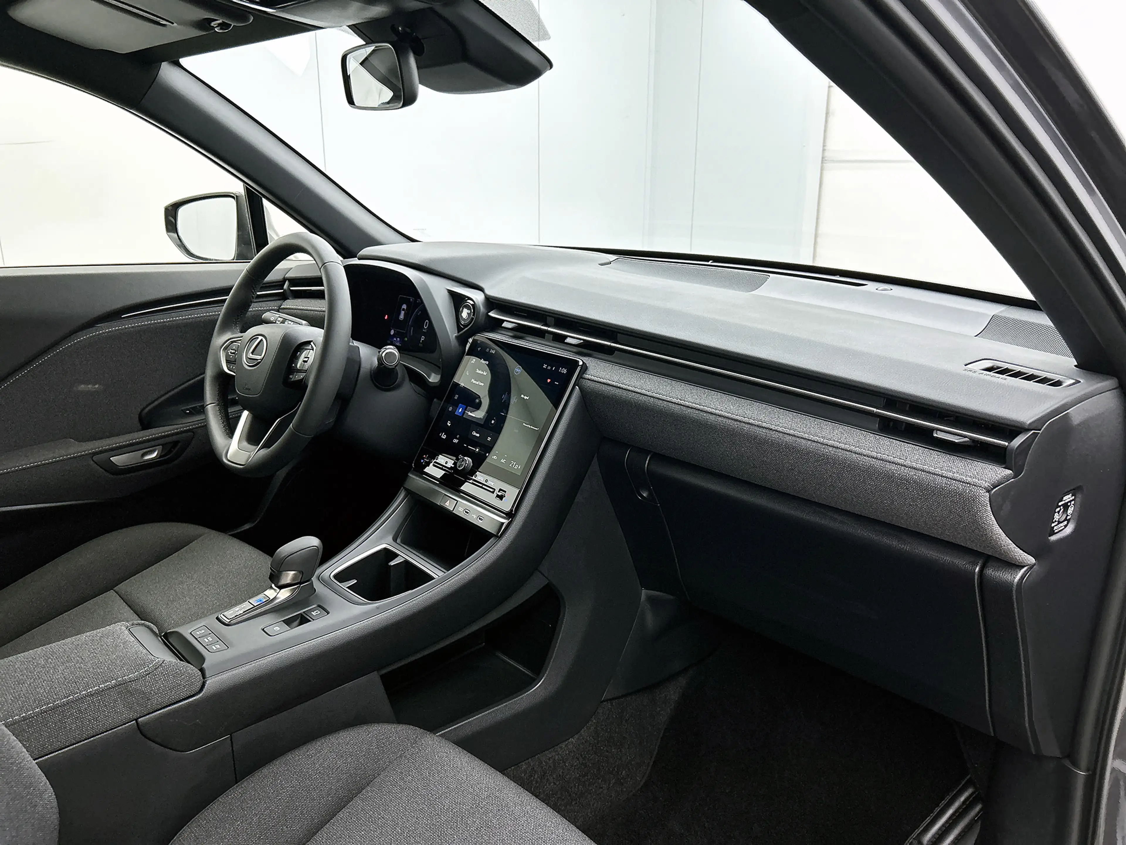 Lexus LBX 2WD | Apple CarPlay / Android Auto (Navigatie) | — photo 6