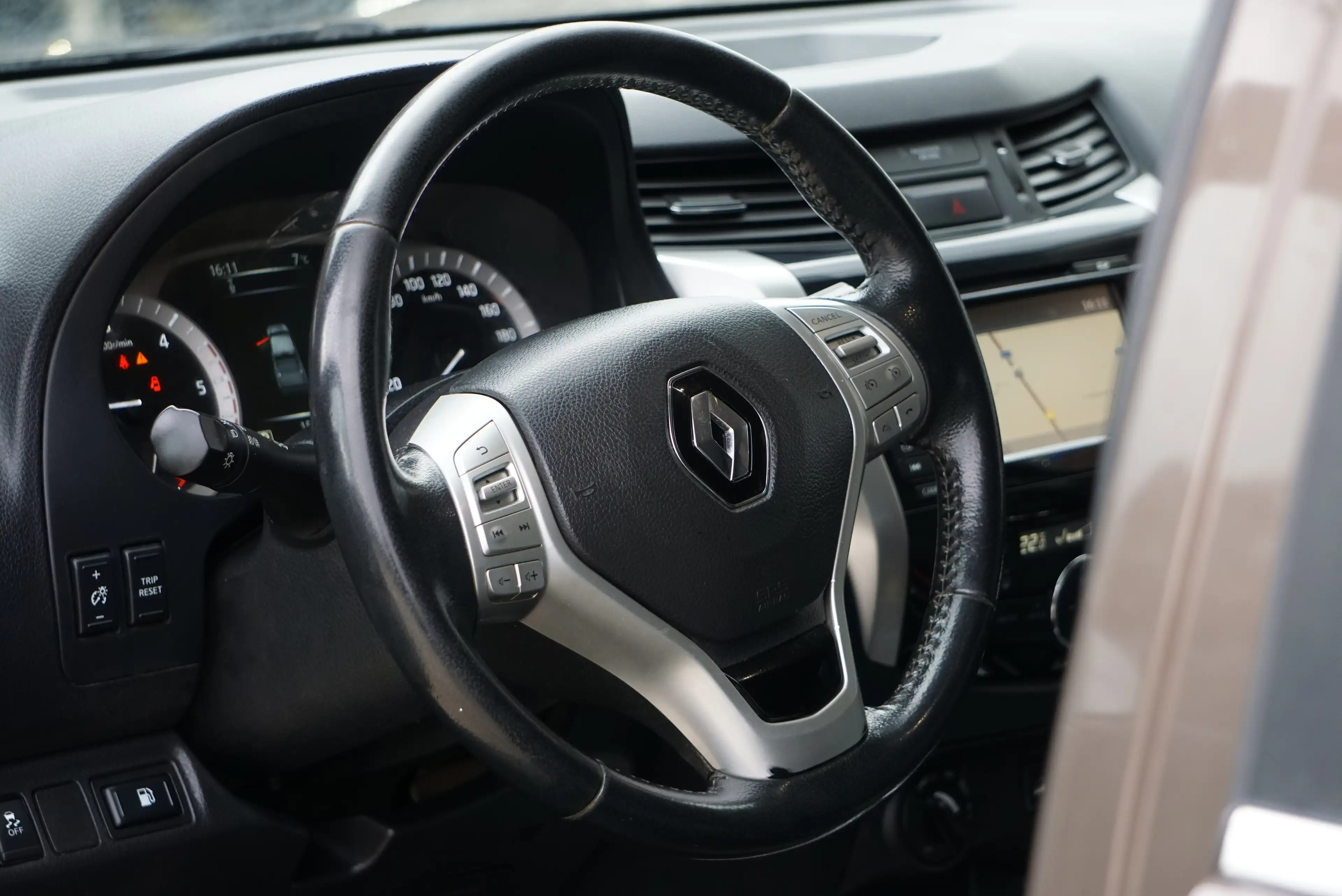 Renault Alaskan 2.3 dCi INTENS 4X4 TVA-BTW / 20652€ HTVA AUTO CAM360 — photo 6