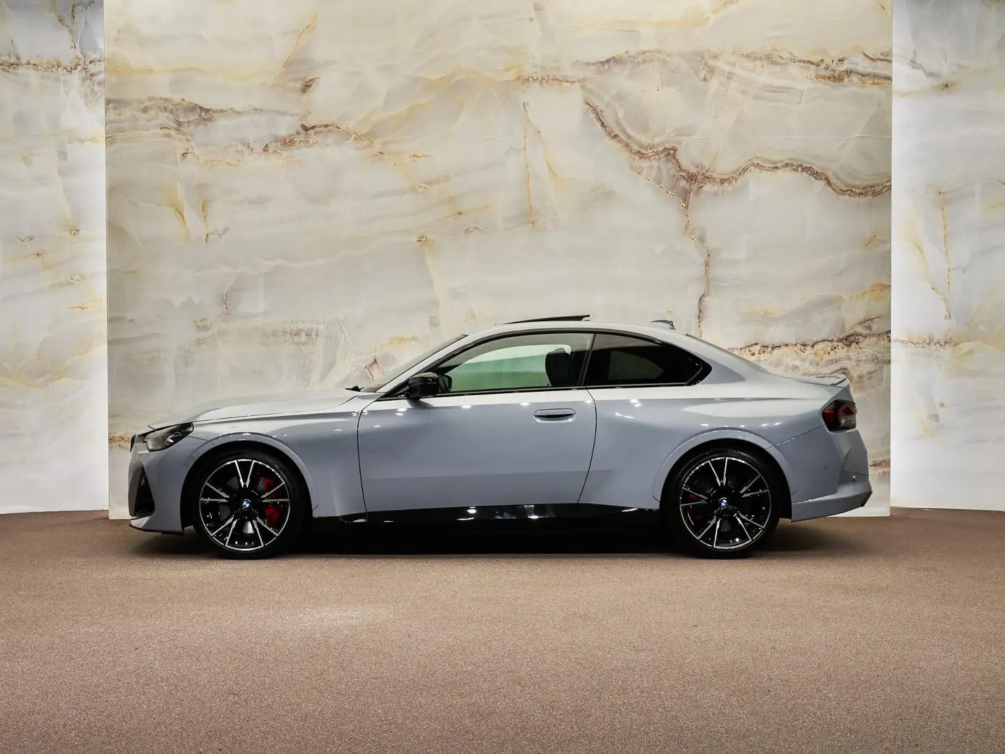 BMW 240 2-serie Coupé M240i xDrive, M Stoelen, 19", tr.haa Grijs - 2