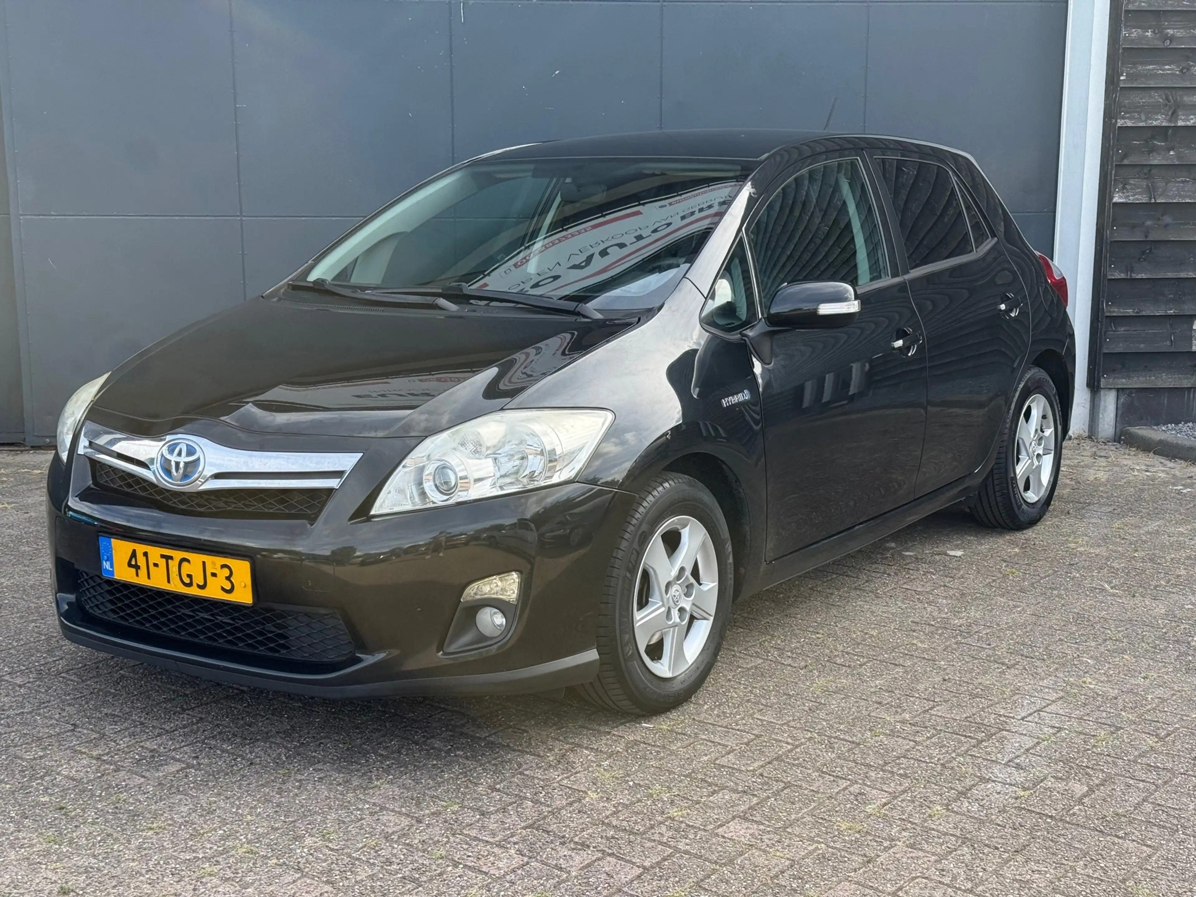 Toyota Auris 1.8 Full Hybrid Aspiration — photo 2