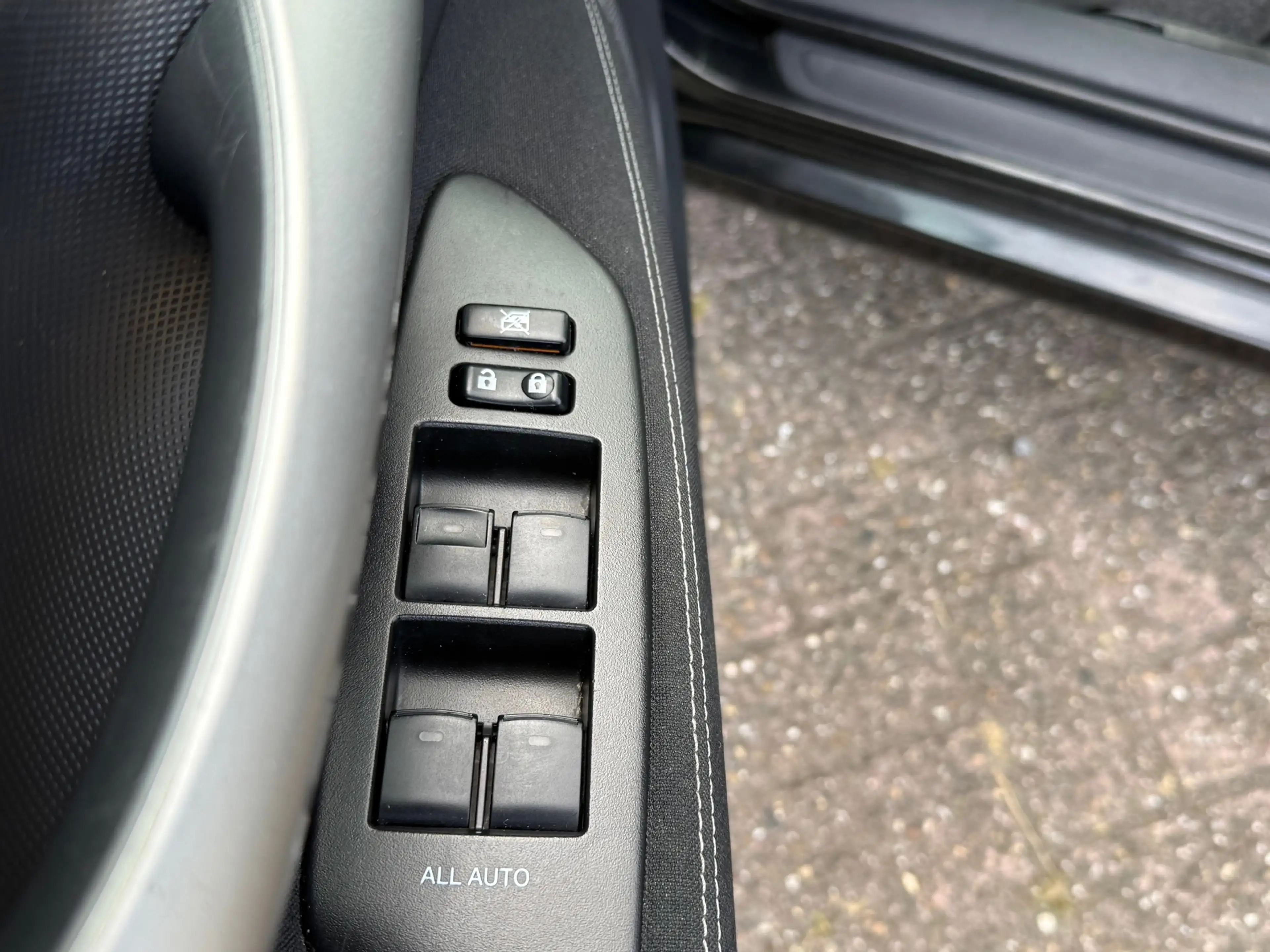 Toyota Auris 1.8 Full Hybrid Aspiration — photo 9