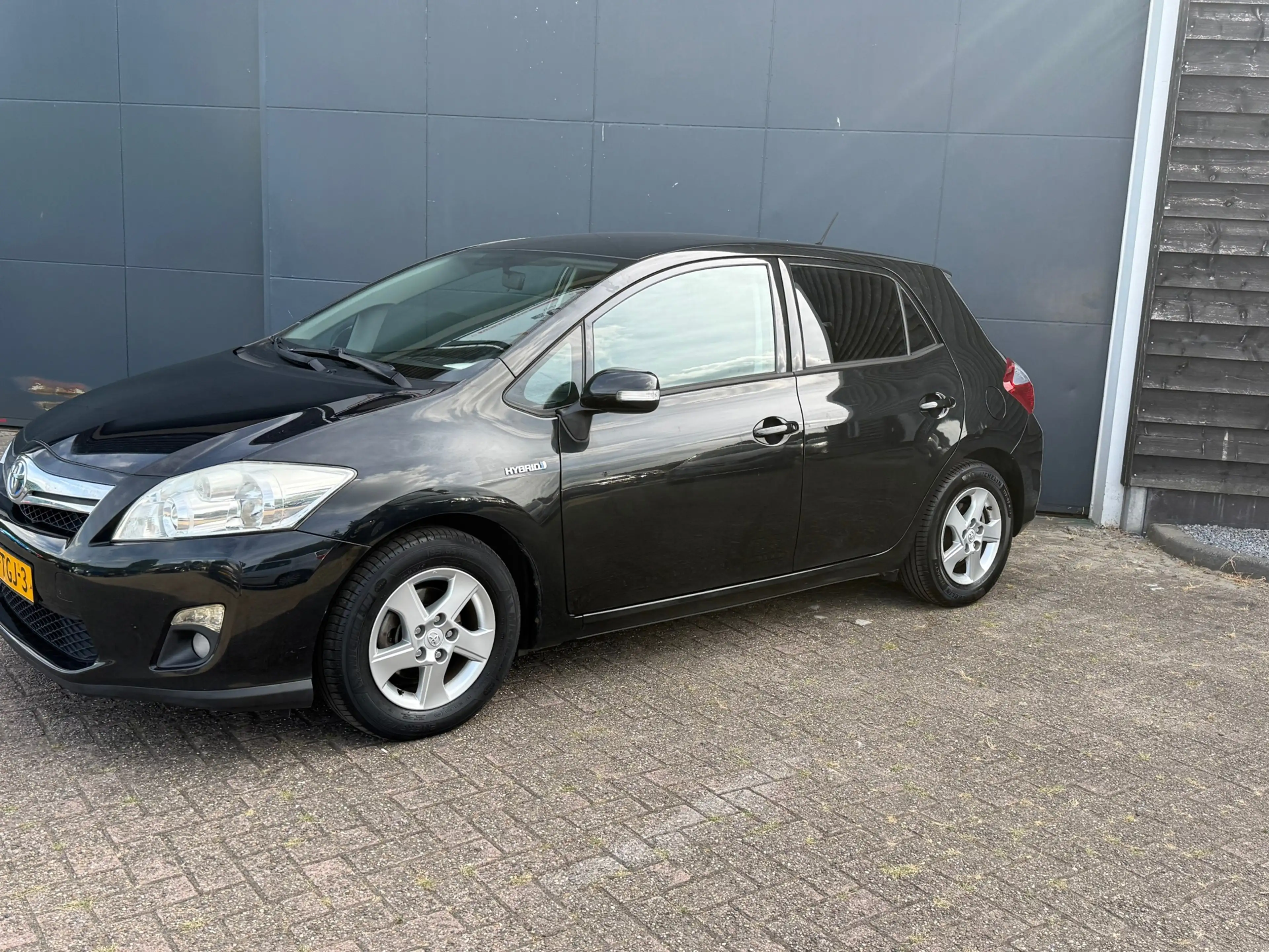 Toyota Auris 1.8 Full Hybrid Aspiration — photo 3