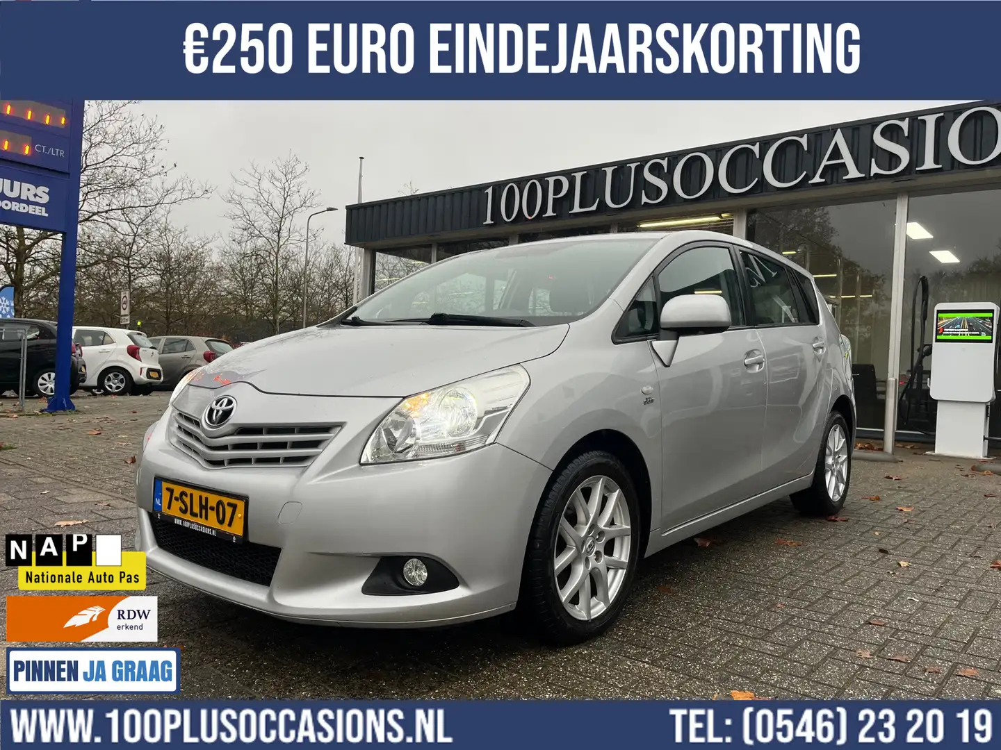 Toyota Verso 2.2 D-4D Panoramic | Nwe apk | AUTOMAAT | Airco | Grijs - 1
