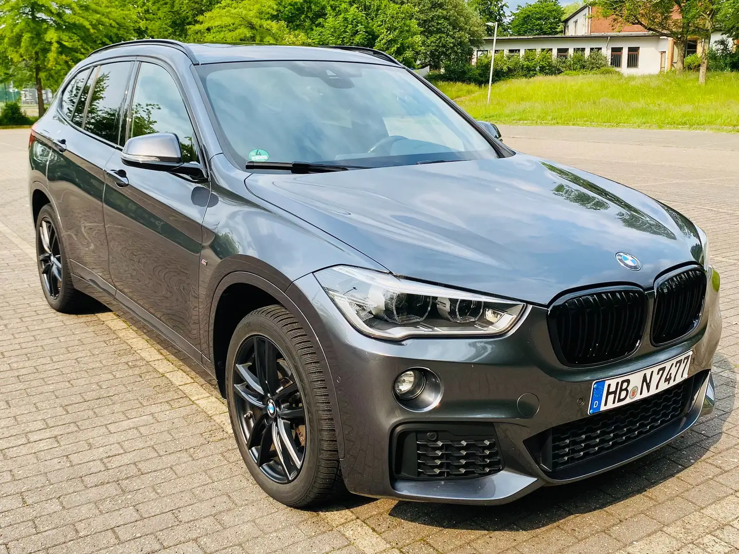 BMW X1 X1 sDrive18d Aut. M Sport Gris - 1