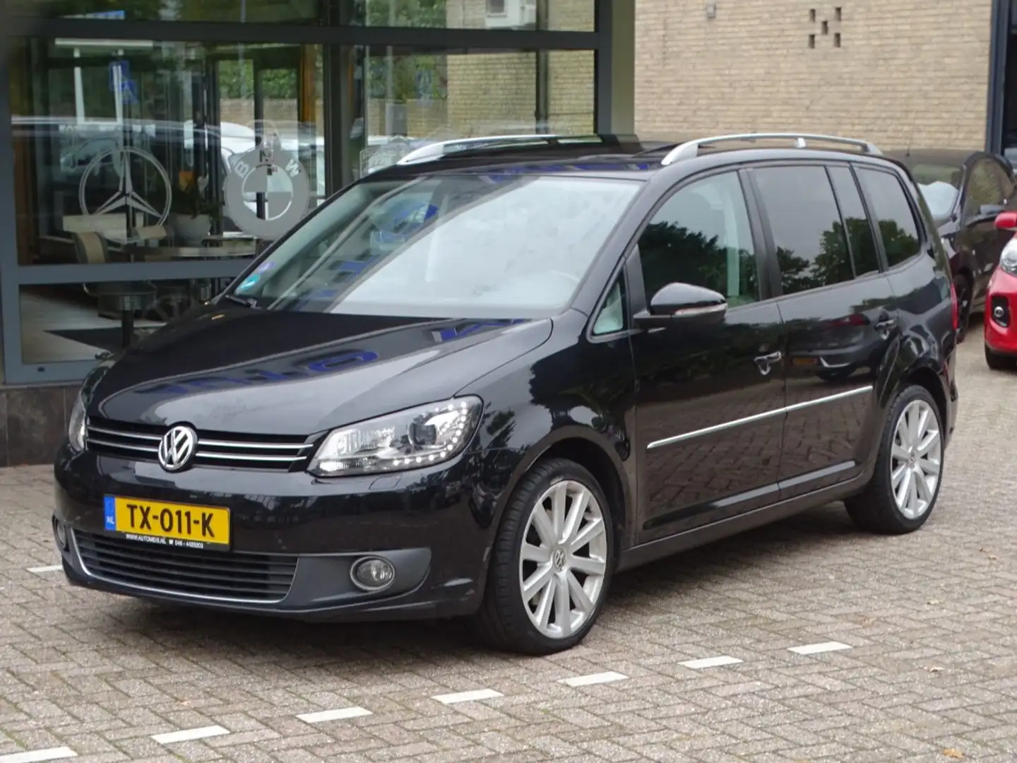 Volkswagen Touran 1.4 TSI Highline Panoramadak Leder Navi Camera Cli Noir - 2