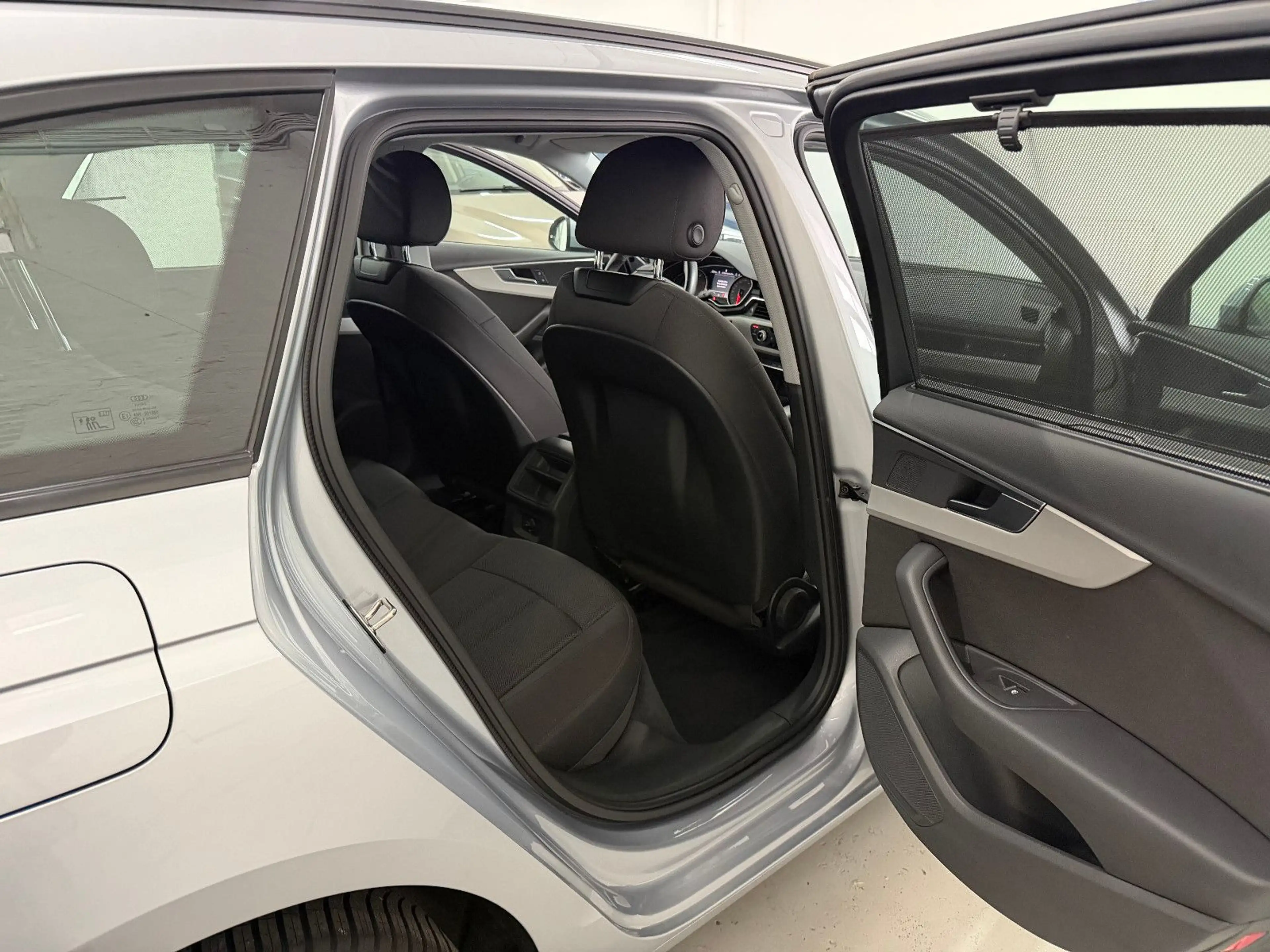 Audi A4 Avant 35 TDI Business P. Navi Plus Sitzh. LED — photo 15