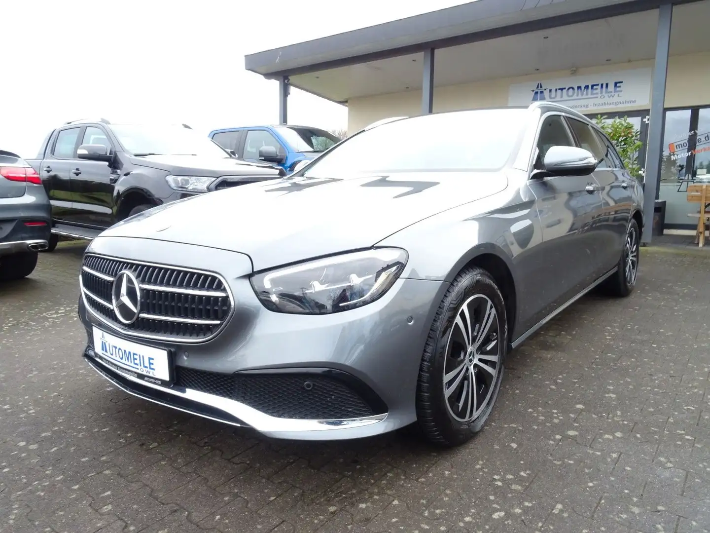 Mercedes-Benz E 200 T AVANTGARDE WIDESCREEN LED KAMERA NAVI Grau - 1