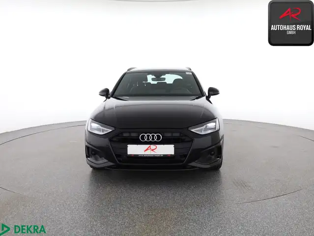 Audi A4 view 8