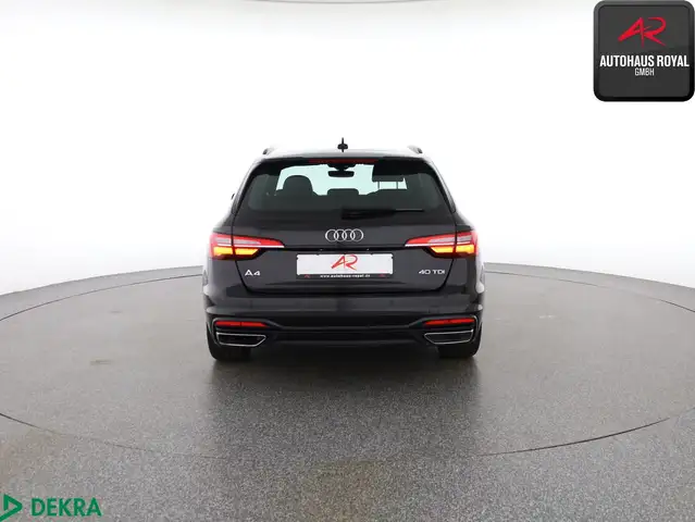 Audi A4 view 4