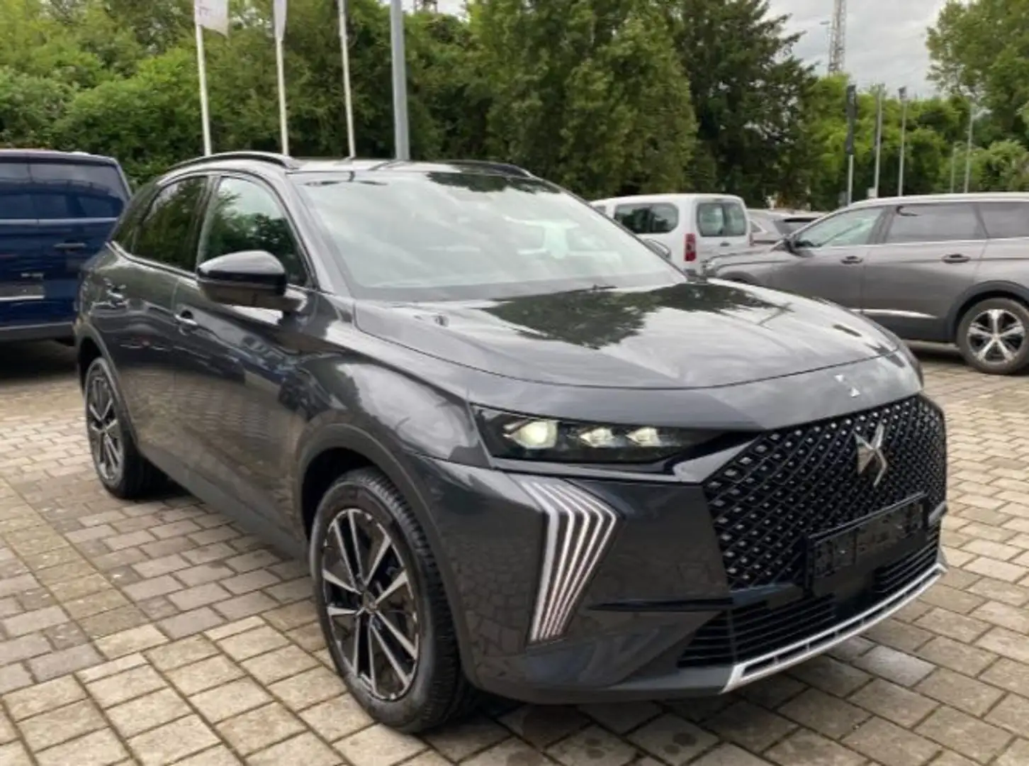 DS Automobiles DS 7 BlueHDi 130 aut. Pallas N1 Autocarro Gris - 2