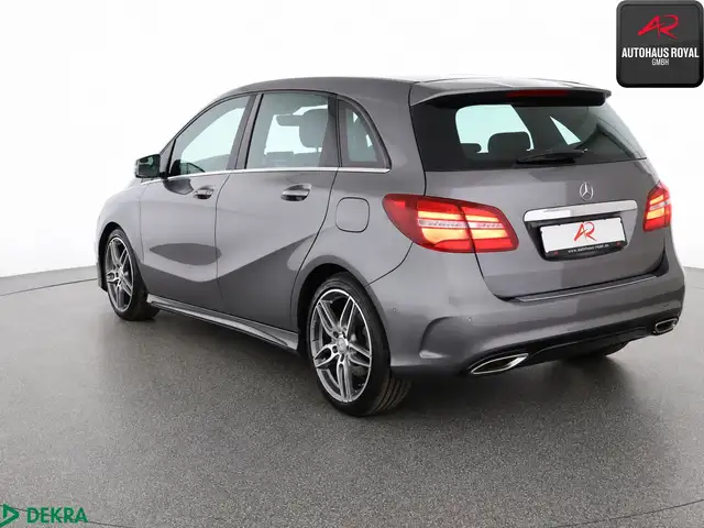 Mercedes-Benz B-Class view 3