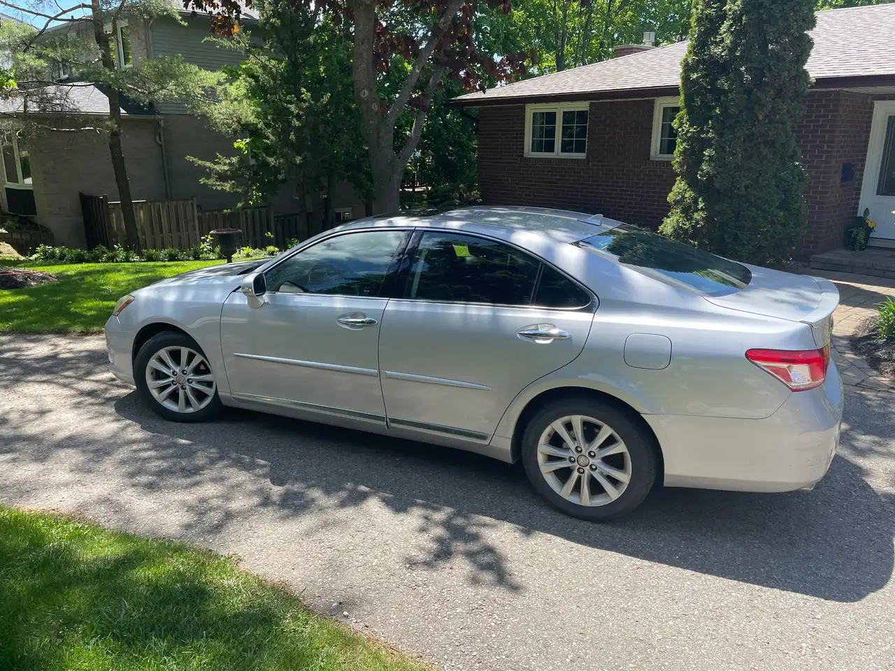 Lexus ES photo Lexus ES