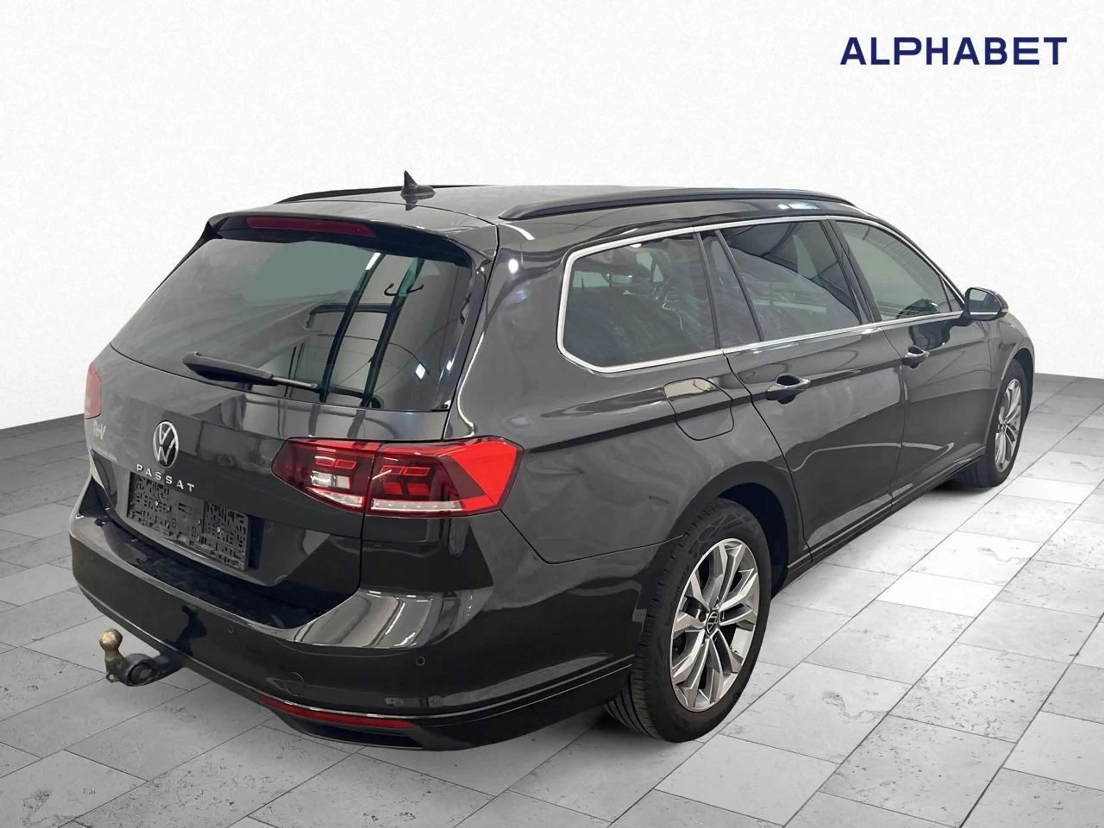 Volkswagen Passat Variant 2.0 TDI Business 360° AHK ACC — photo 6