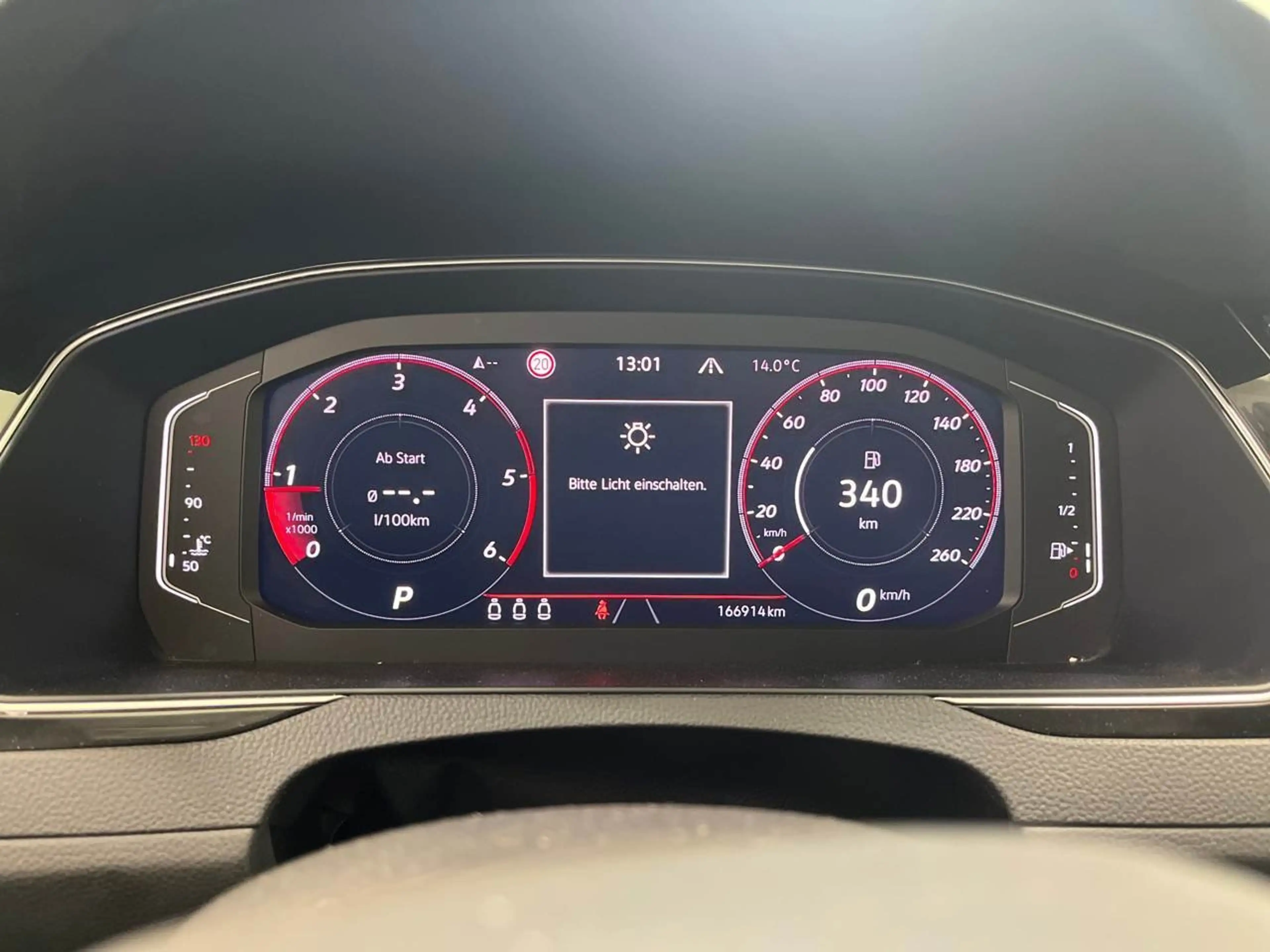 Volkswagen Passat Variant 2.0 TDI Business 360° AHK ACC — photo 11