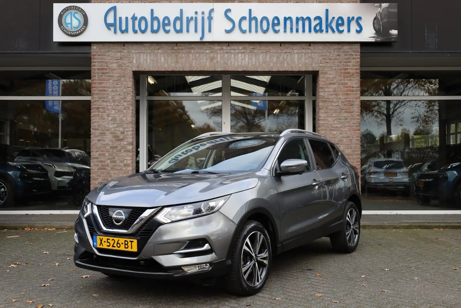 Nissan Qashqai 1.2 N-Connecta PANO TREKHAAK 360-CAMERA CRUISE CLI Grau - 1