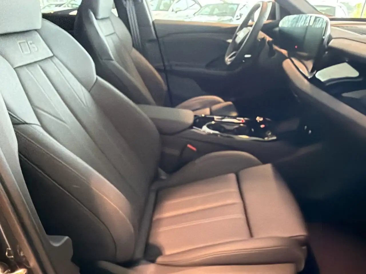 Audi Q6 e-tron снимка Audi Q6 e-tron