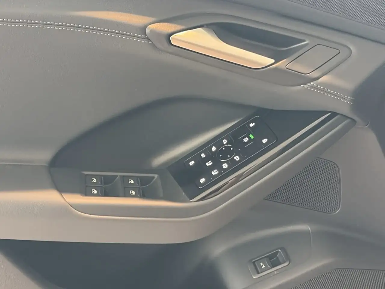 Audi Q6 e-tron снимка Audi Q6 e-tron