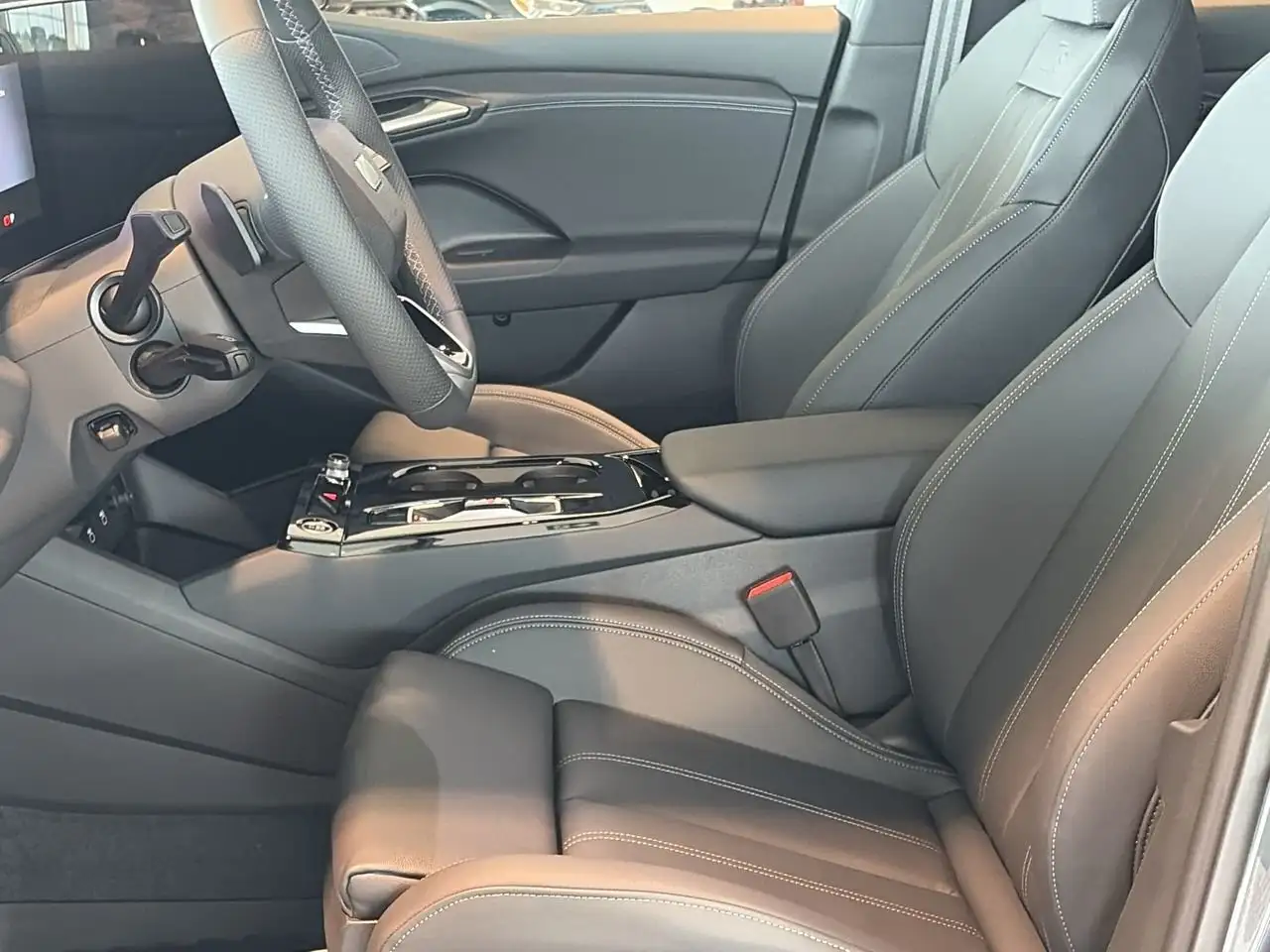 Audi Q6 e-tron снимка Audi Q6 e-tron