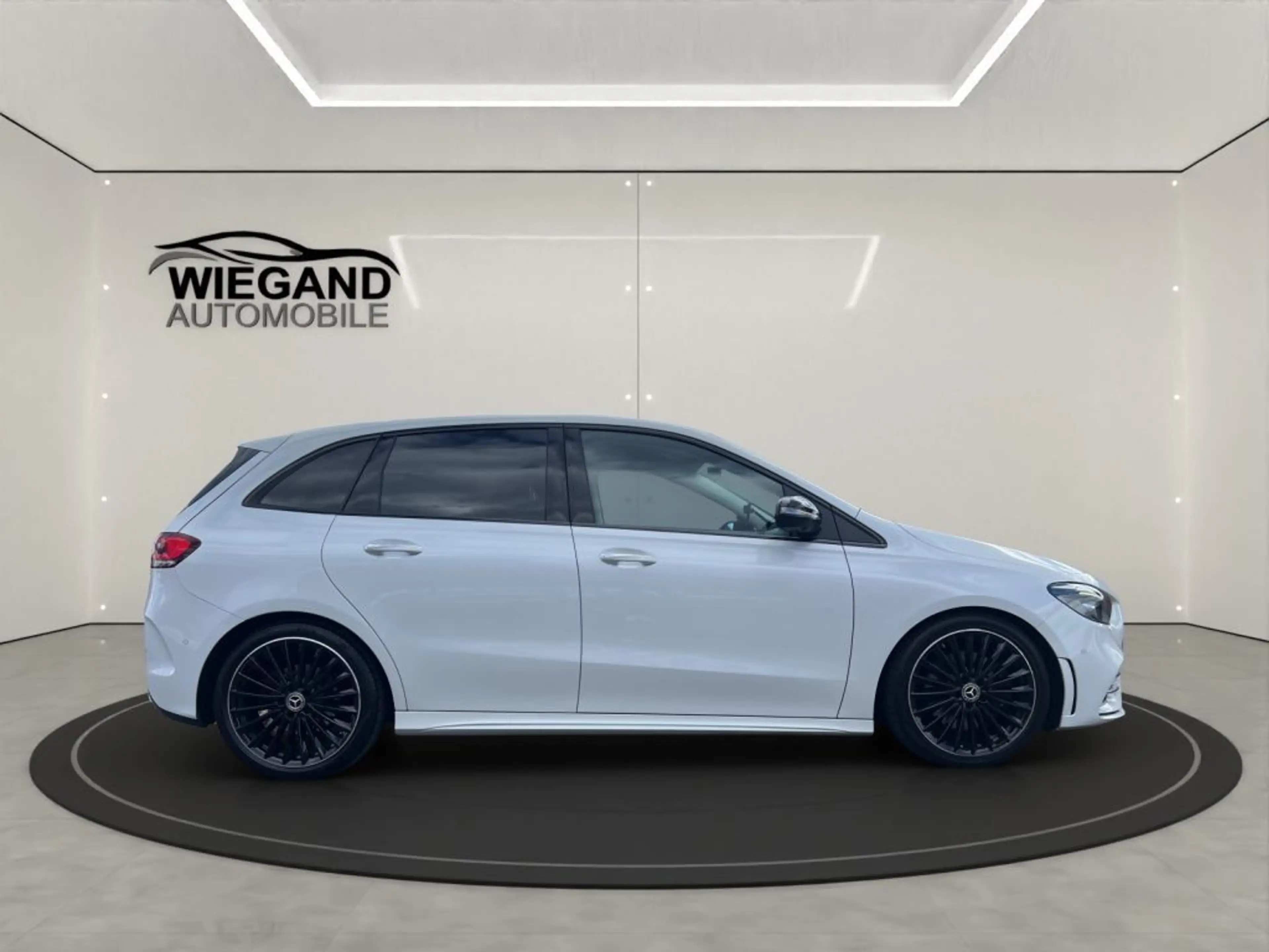 Mercedes-Benz B 220 d 8G-DCT AMG Line +EXPORT+RFK+SHZ+NAVI+ — photo 6