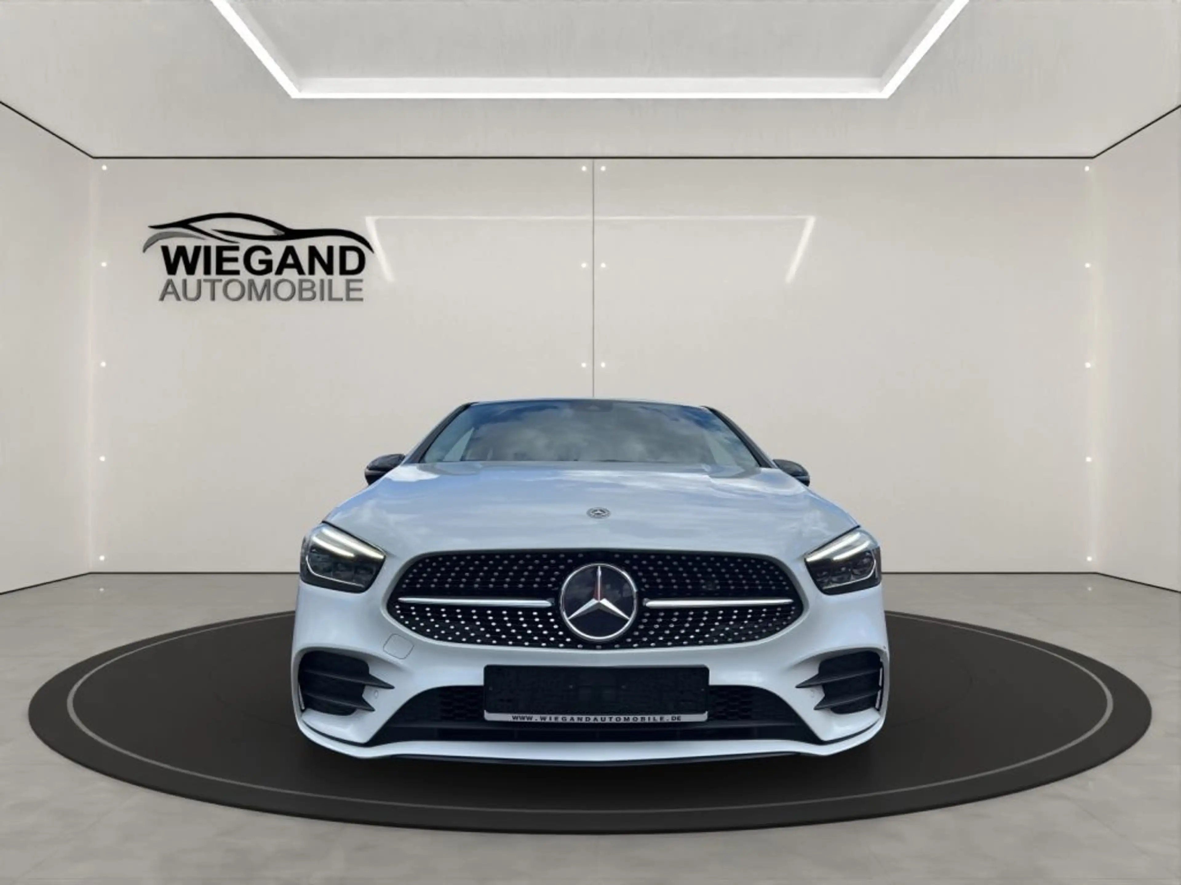 Mercedes-Benz B 220 d 8G-DCT AMG Line +EXPORT+RFK+SHZ+NAVI+ — photo 8