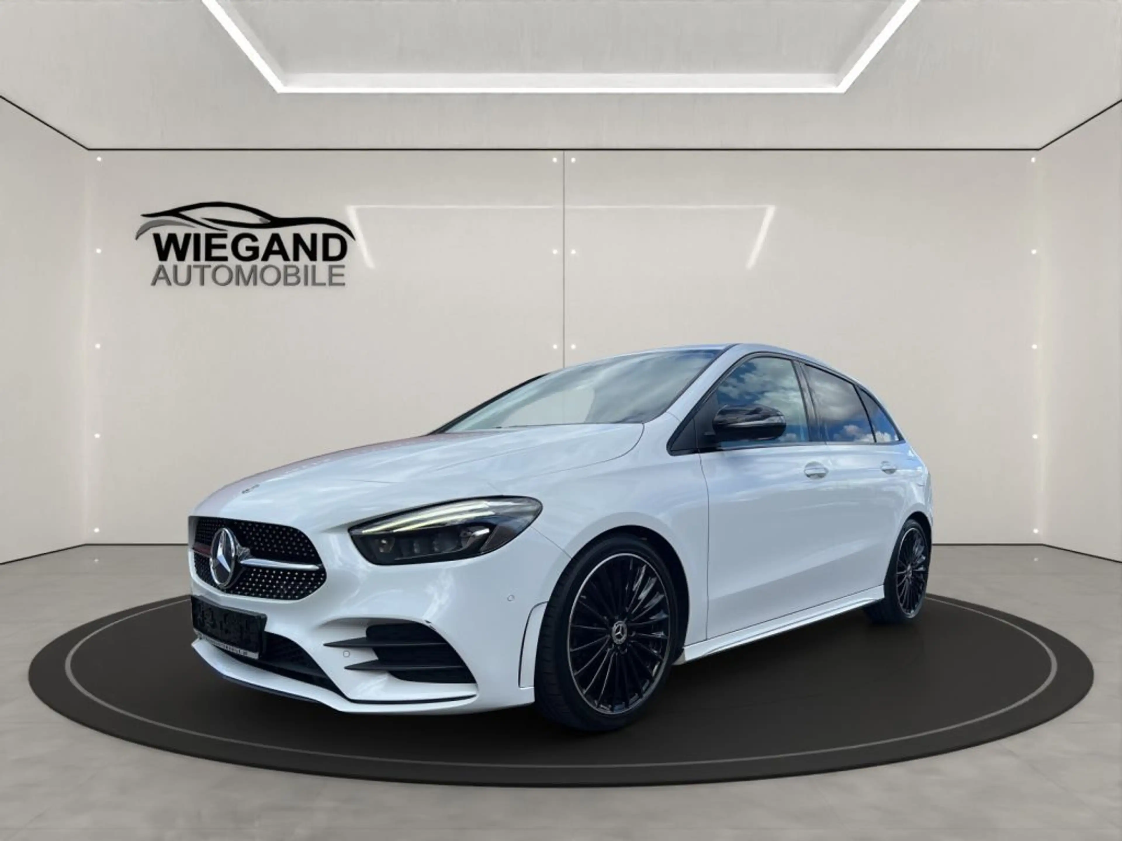 Mercedes-Benz B 220 d 8G-DCT AMG Line +EXPORT+RFK+SHZ+NAVI+