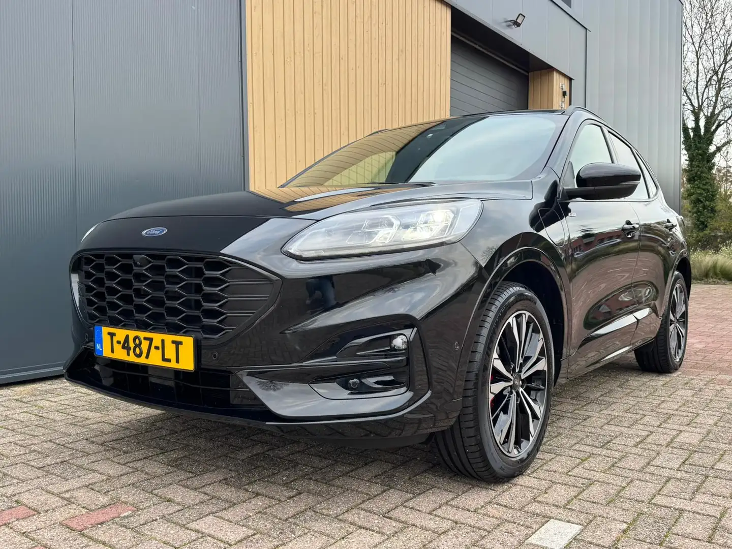 Ford Kuga 2.5 PHEV e-CVT 225pk ST-Line X | ACC | Stuurverwar Zwart - 1
