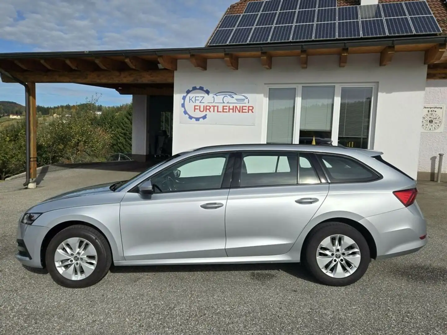 Skoda Octavia Combi 4x4 Ambition TDI DSG Silber - 2