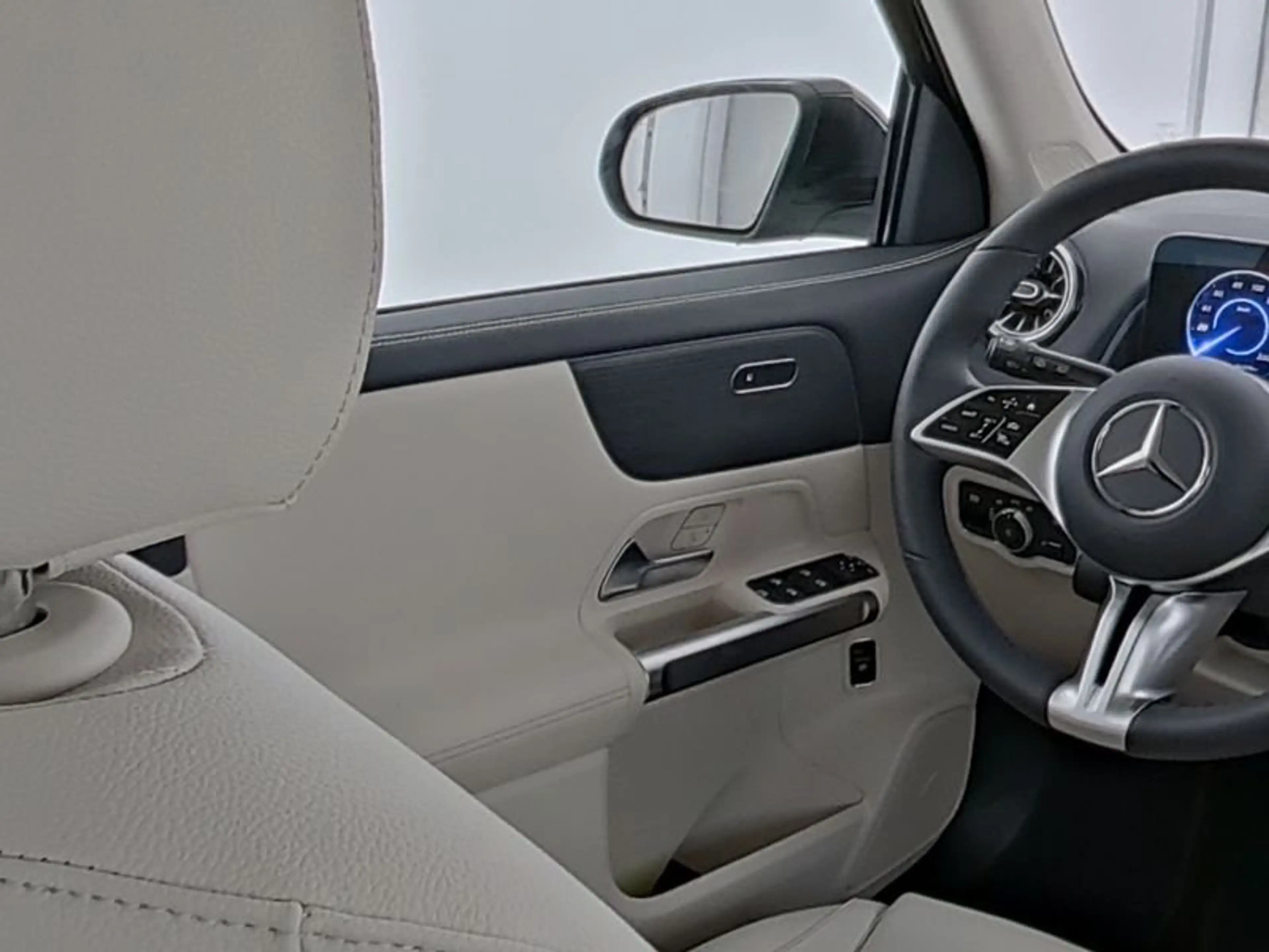 Mercedes-Benz EQB 350 4M Progressive AHK/Dist/AMG 20"/Tot/Kame — photo 9