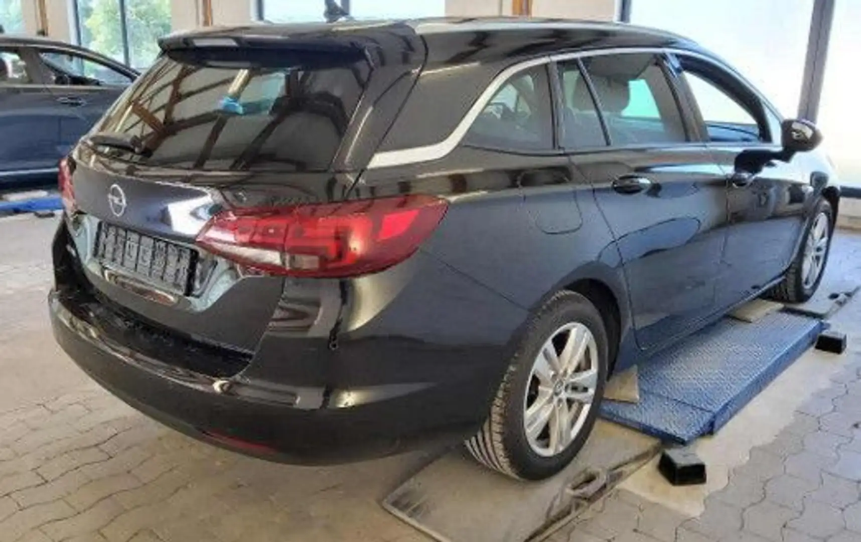 Opel Astra K 1.5 AUT ST Elegance*NAVI*LED*EHeckklapp Noir - 2