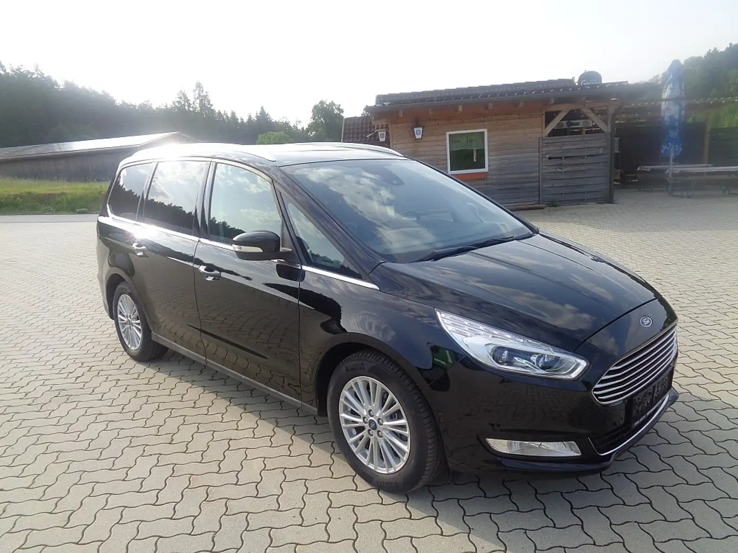Ford Galaxy 2,0 EcoBlue SCR Titanium Schwarz - 2