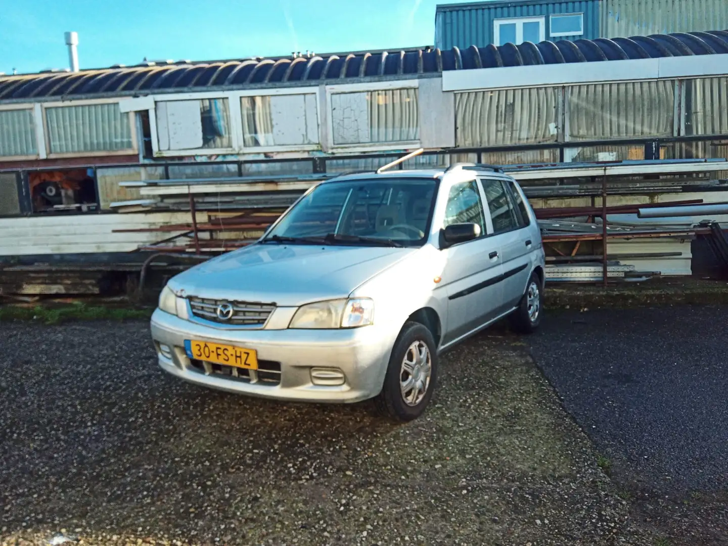 Mazda Demio Demio 1.3 Comfort Silber - 1