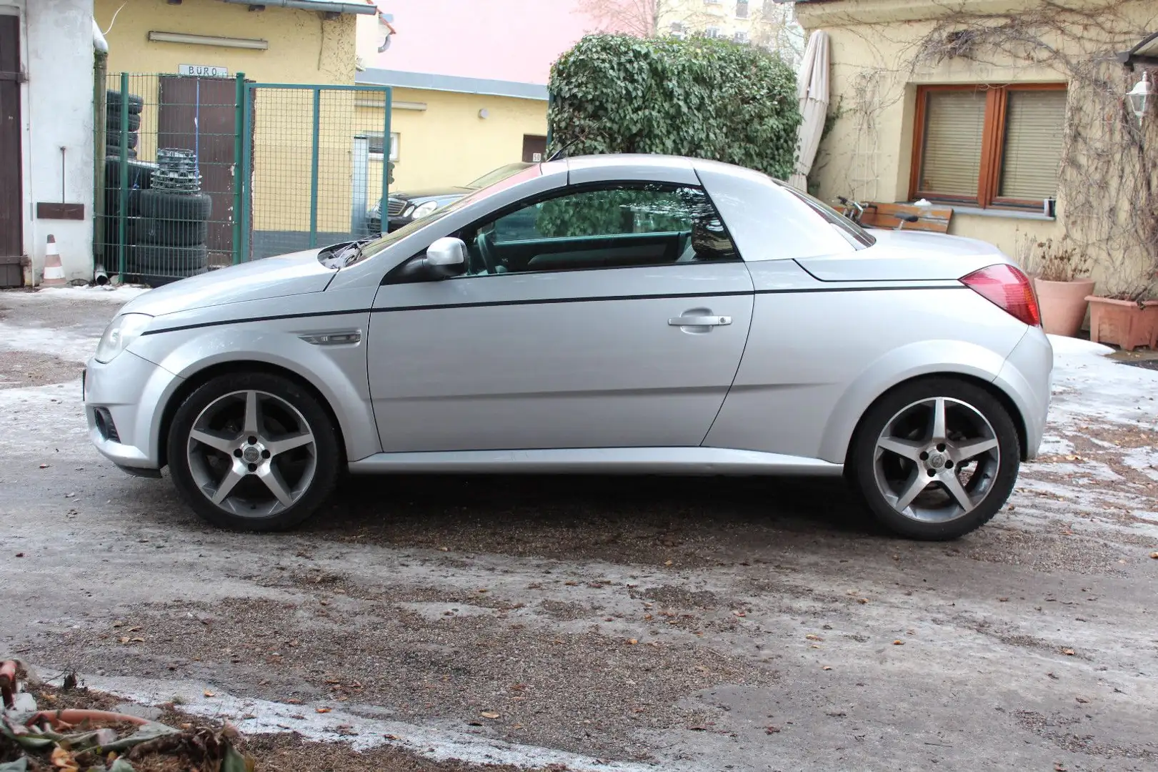 Opel Tigra Twin Top Design Edition*TÜV 2027* Silber - 2