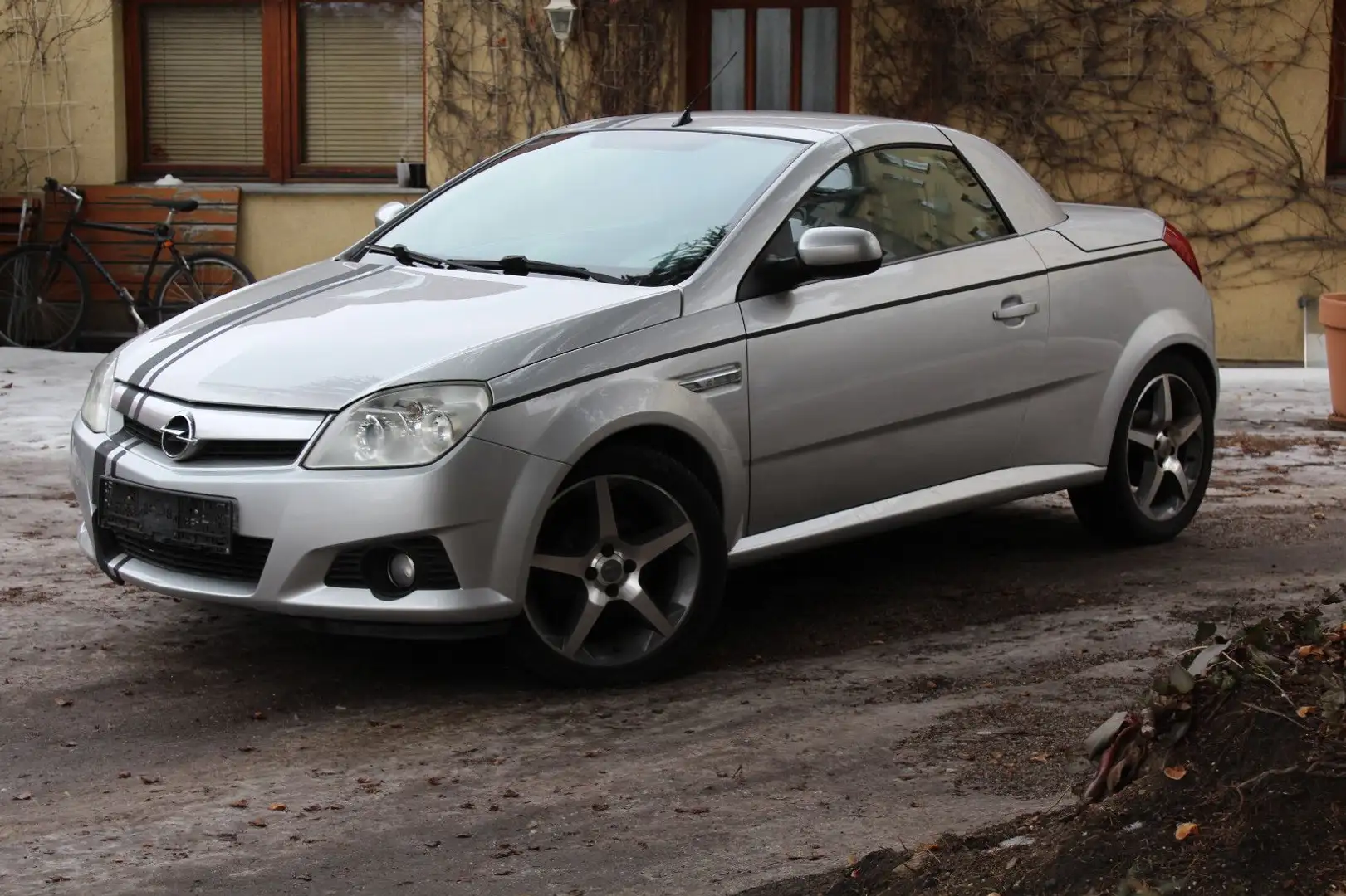 Opel Tigra Twin Top Design Edition*TÜV 2027* Silber - 1