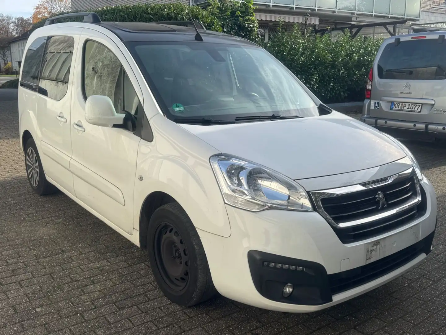 Peugeot Partner Tepee Active*AHK+PANO+KAMERA+TÜV 12/26* Weiß - 2