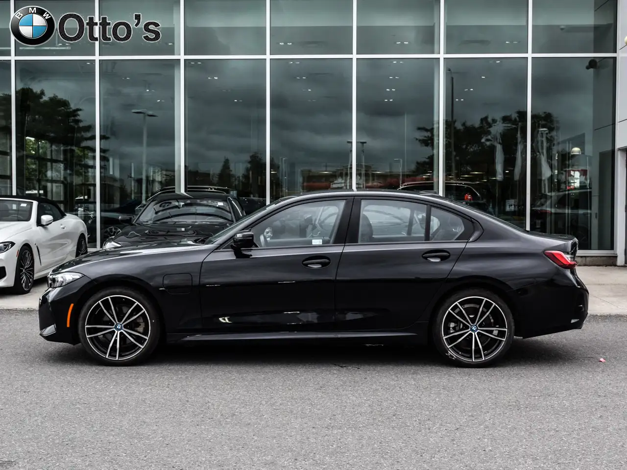 BMW 3 Series снимка BMW 3 Series