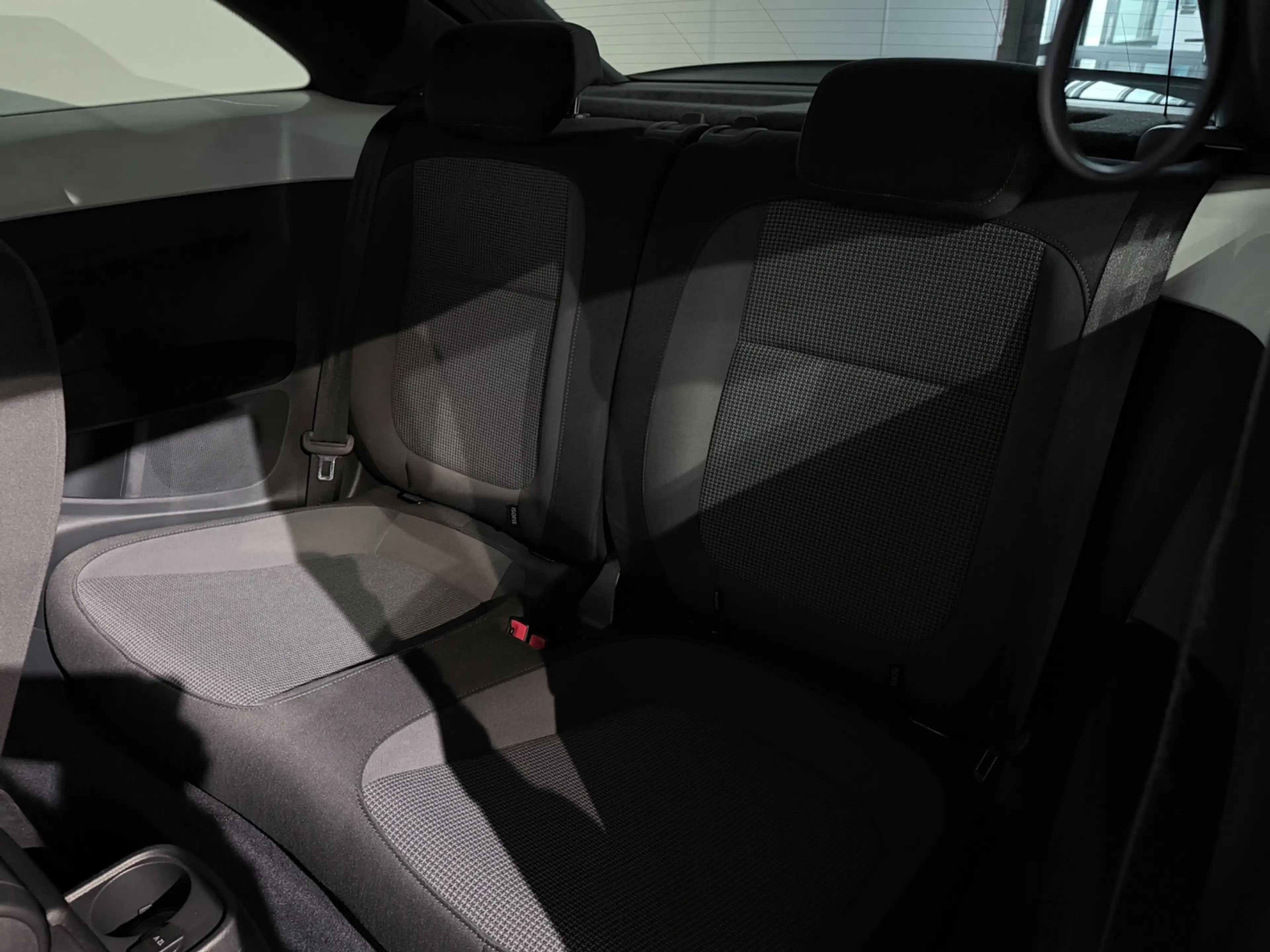 Volkswagen Beetle 1.4 TSI Sport Cup Edtion R-Line /Clima/Cruise/PANO — photo 6