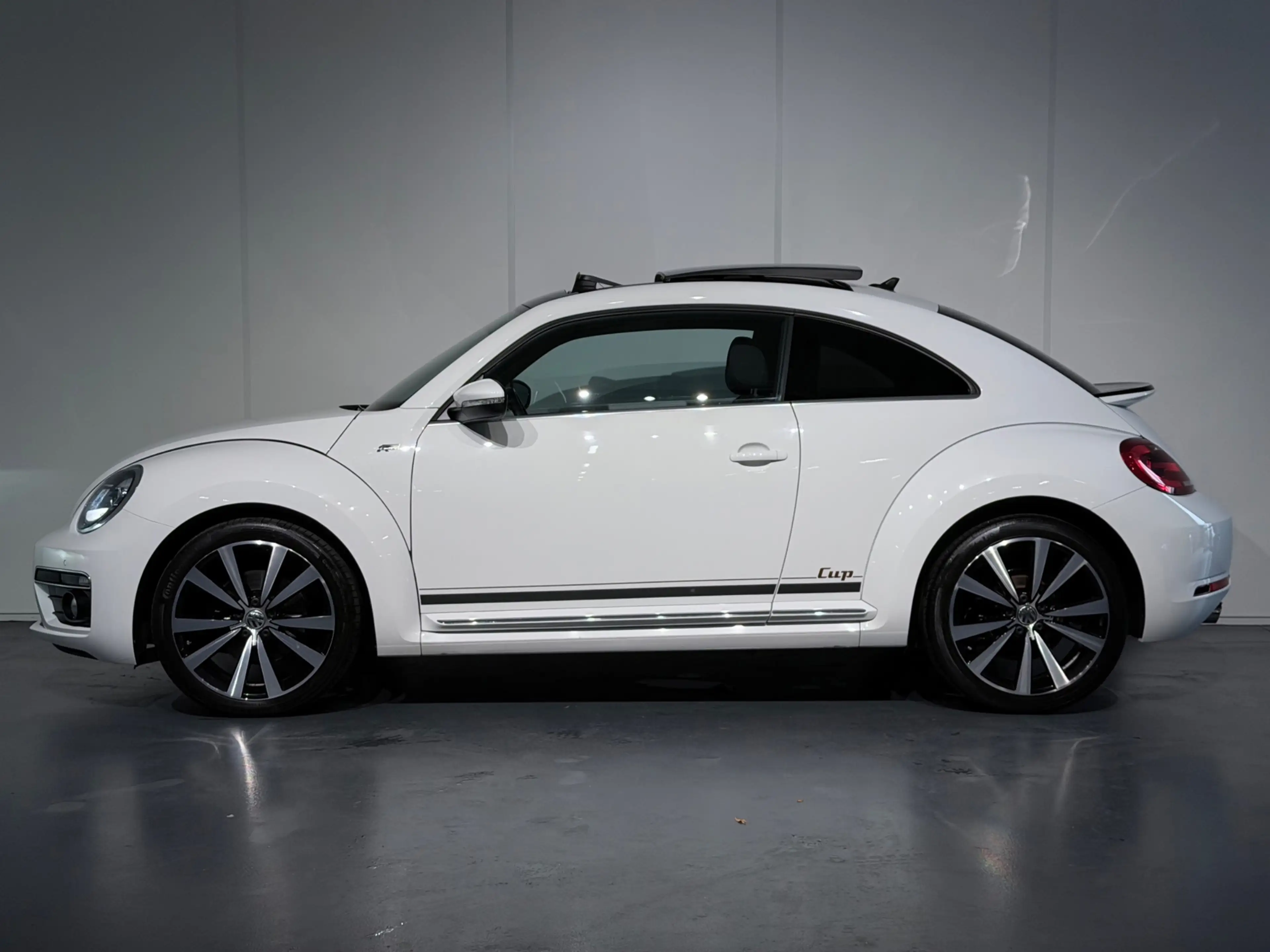 Volkswagen Beetle 1.4 TSI Sport Cup Edtion R-Line /Clima/Cruise/PANO — photo 7