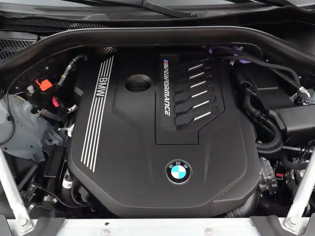 BMW X4 view 3