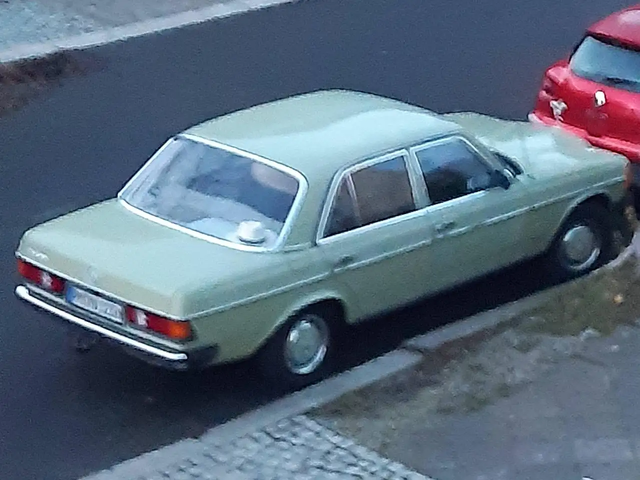 Mercedes-Benz 240 w123, foto 2
