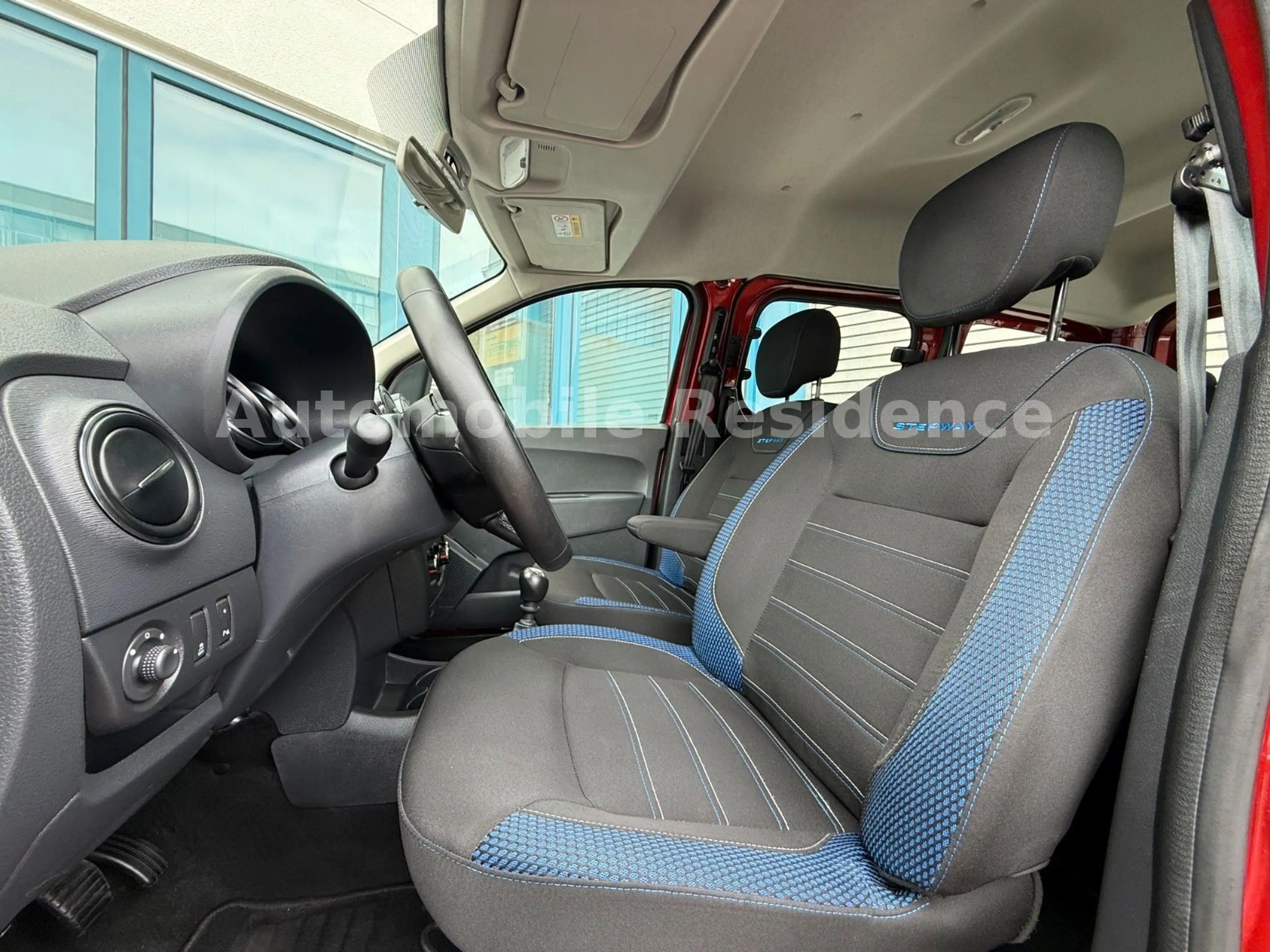 Dacia Dokker Blue 1.5 dCi Stepway*NAVI*MFL*PDC*TEMP*2H — photo 8