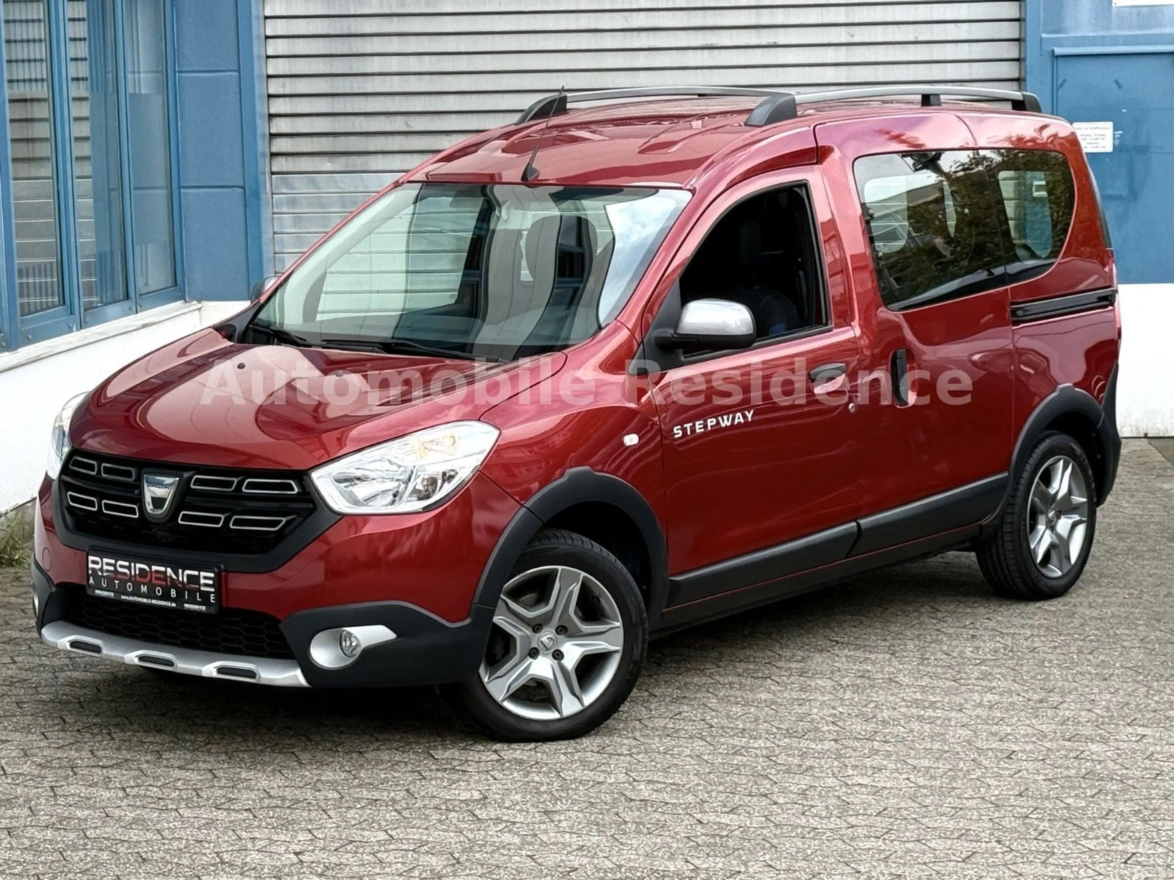 Dacia Dokker Blue 1.5 dCi Stepway*NAVI*MFL*PDC*TEMP*2H