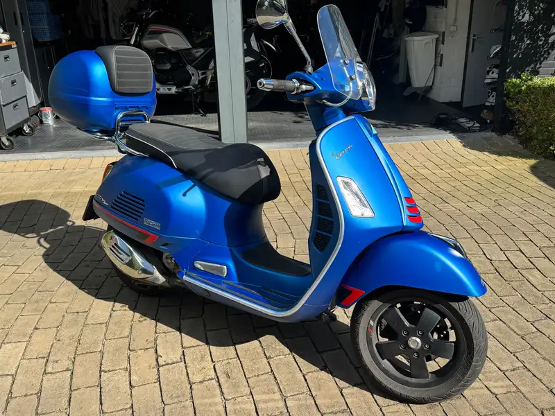 Vespa GTS