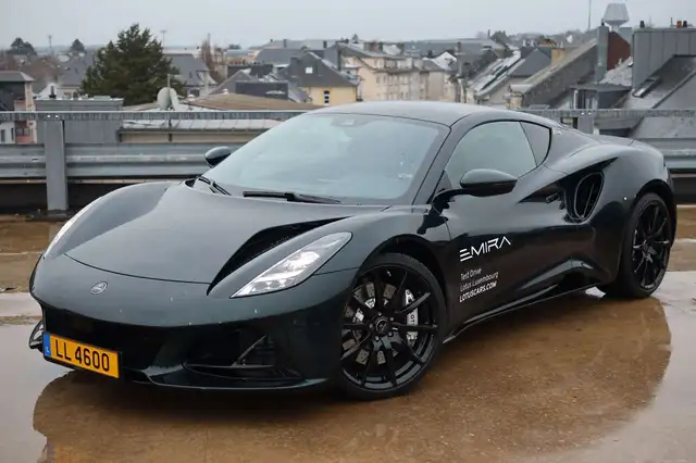 Lotus Emira Turbo SE