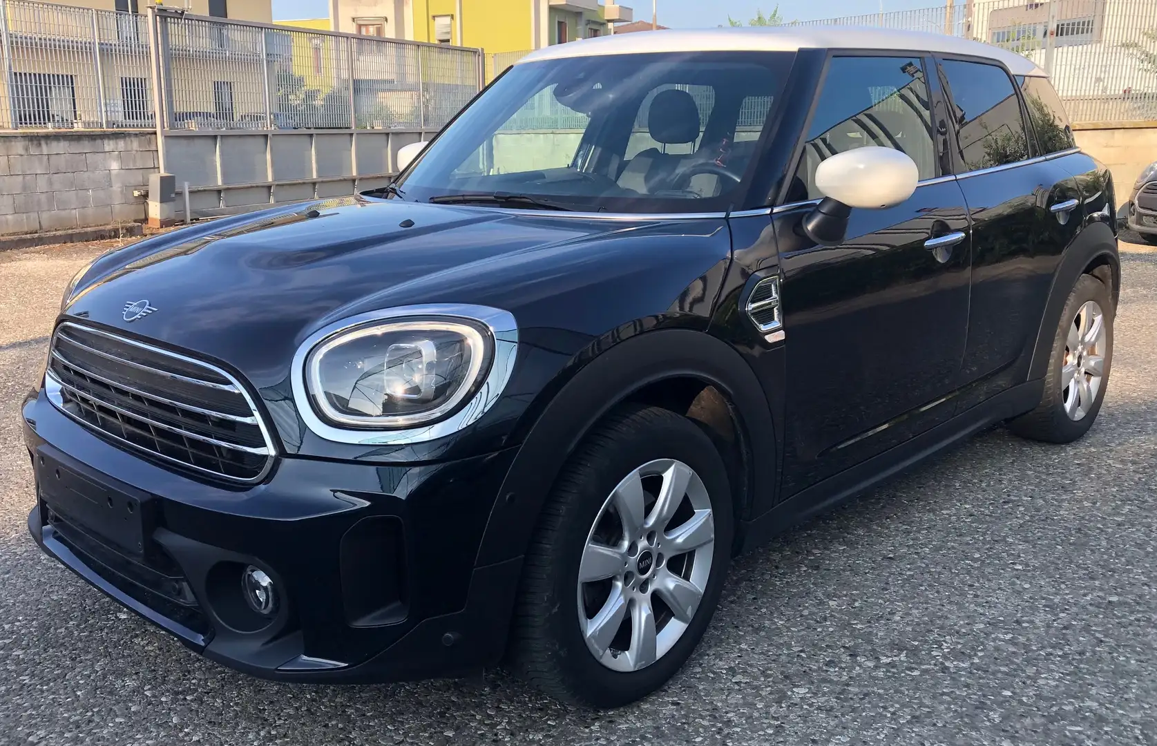 MINI Cooper Countryman 1.5 Essential Autom. Tetto Full Led Navi CarPlay Nero - 1