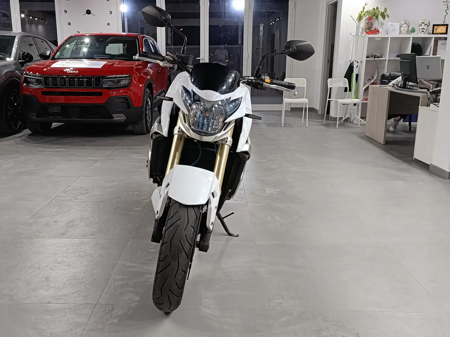 Suzuki GSR 750 SPORT Fehér - 2
