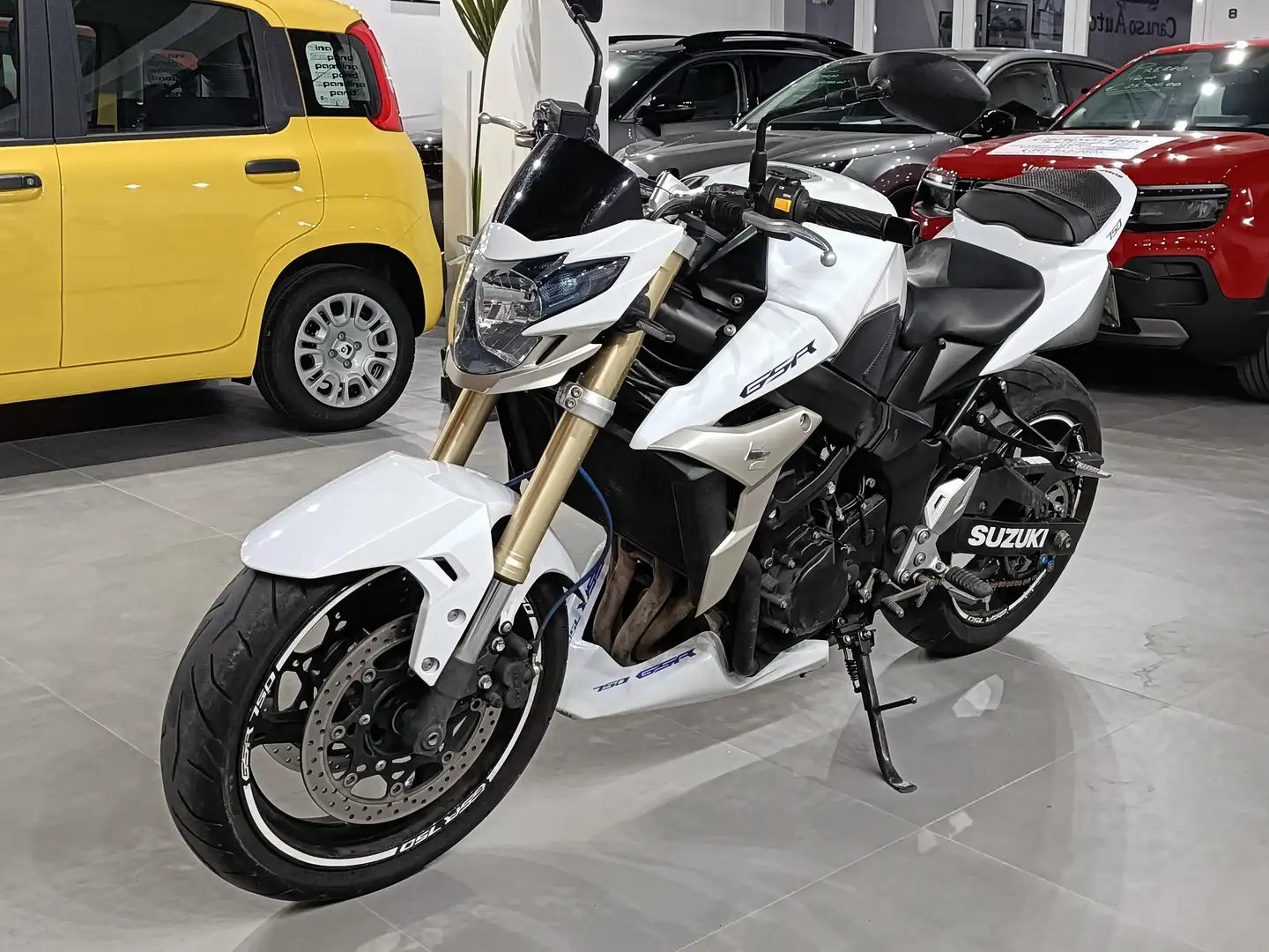 Suzuki GSR 750 SPORT Fehér - 1